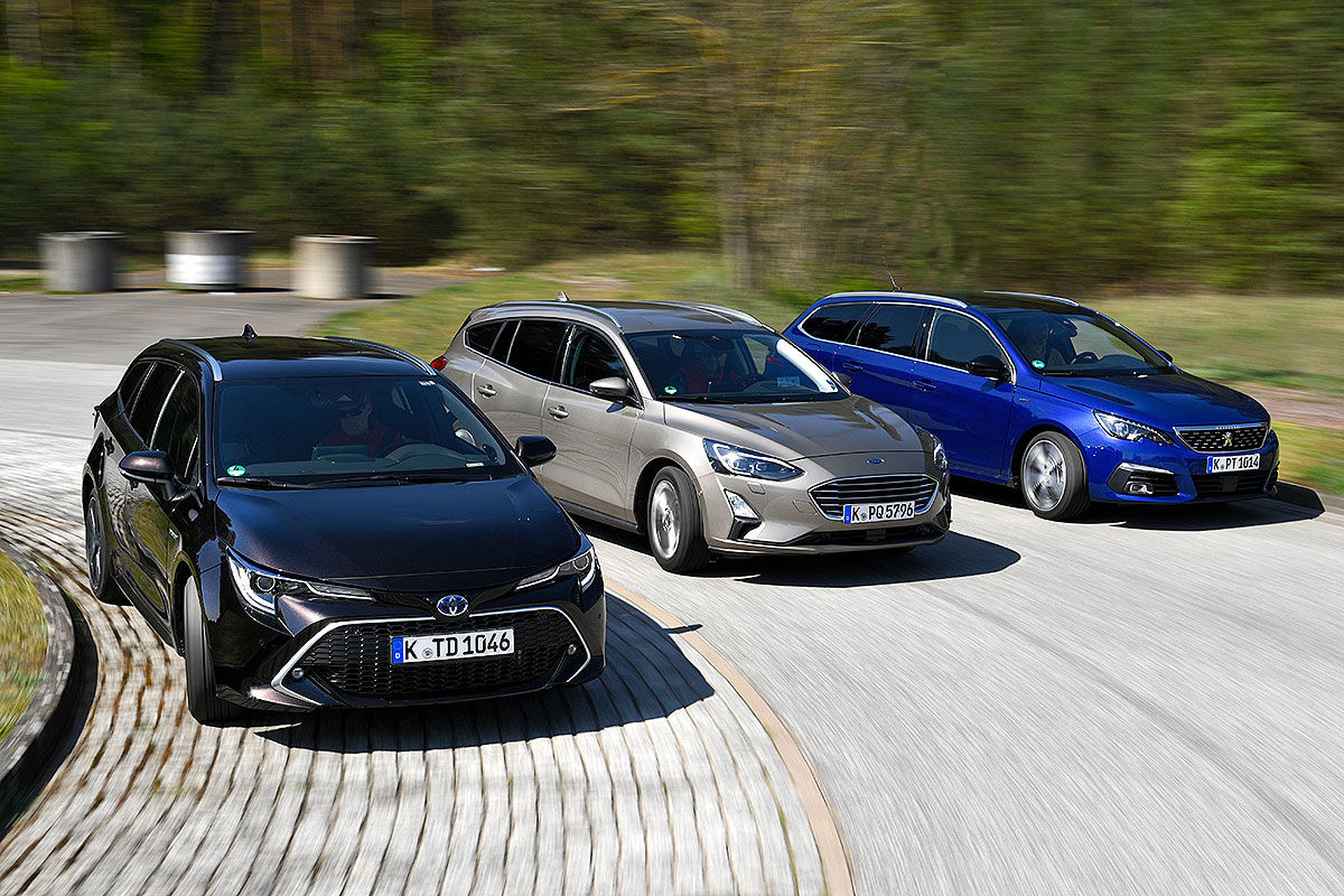 Toyota Corolla TS vs Ford Focus AW y Peugeot 308 SW