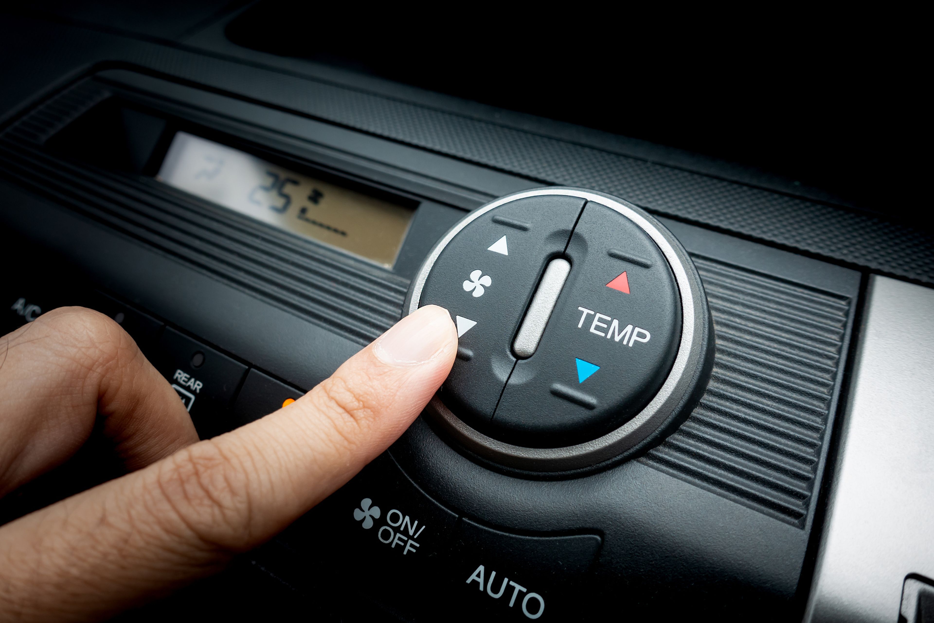 solamente grabadora Desconexión Mal olor del aire acondicionado, ¿cómo quitarlo? | Auto Bild España