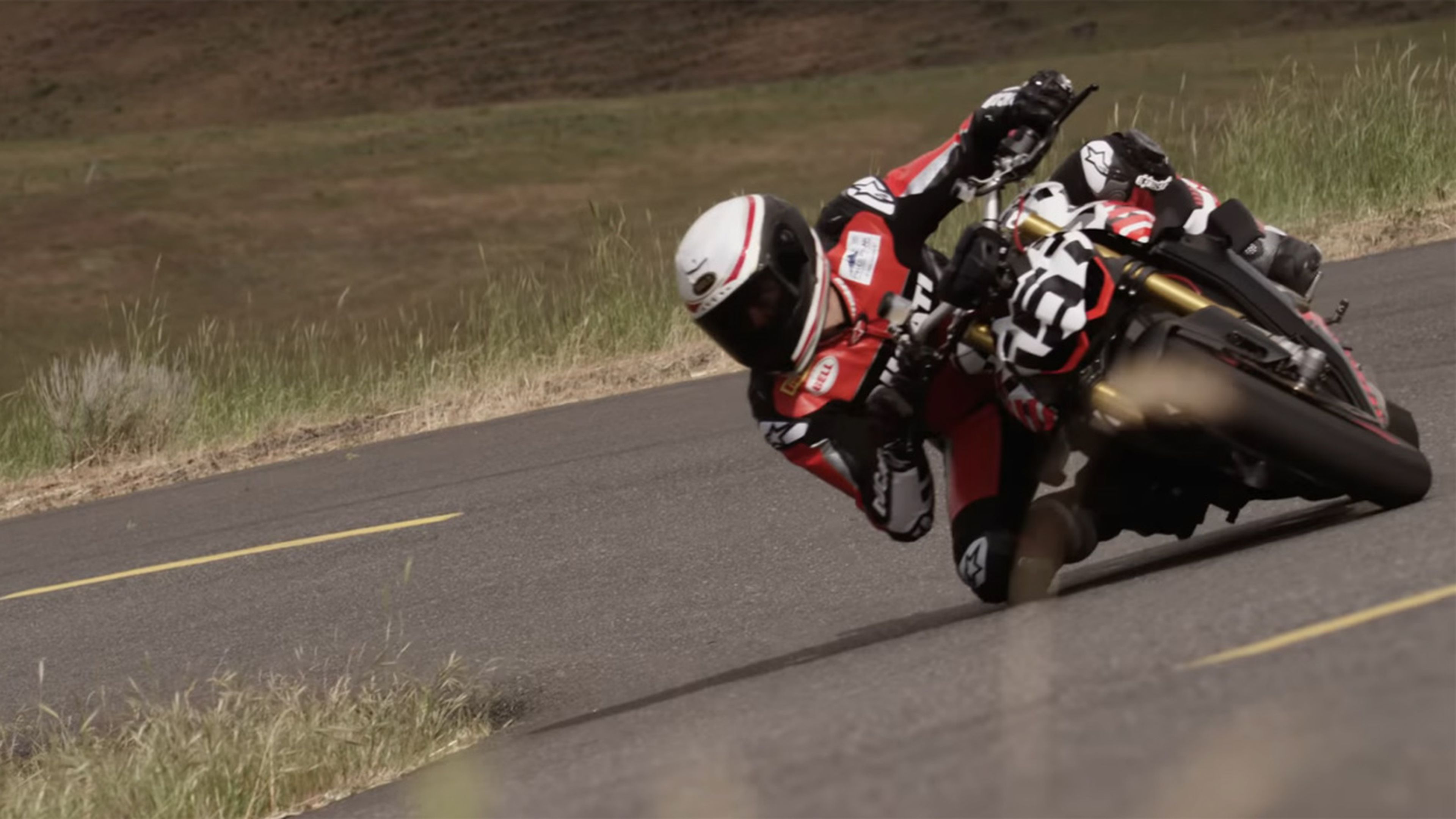 Carlin Dunne falece durante a Pikes Peak International Hill Climb - Ducati  - Notícias - Andar de Moto