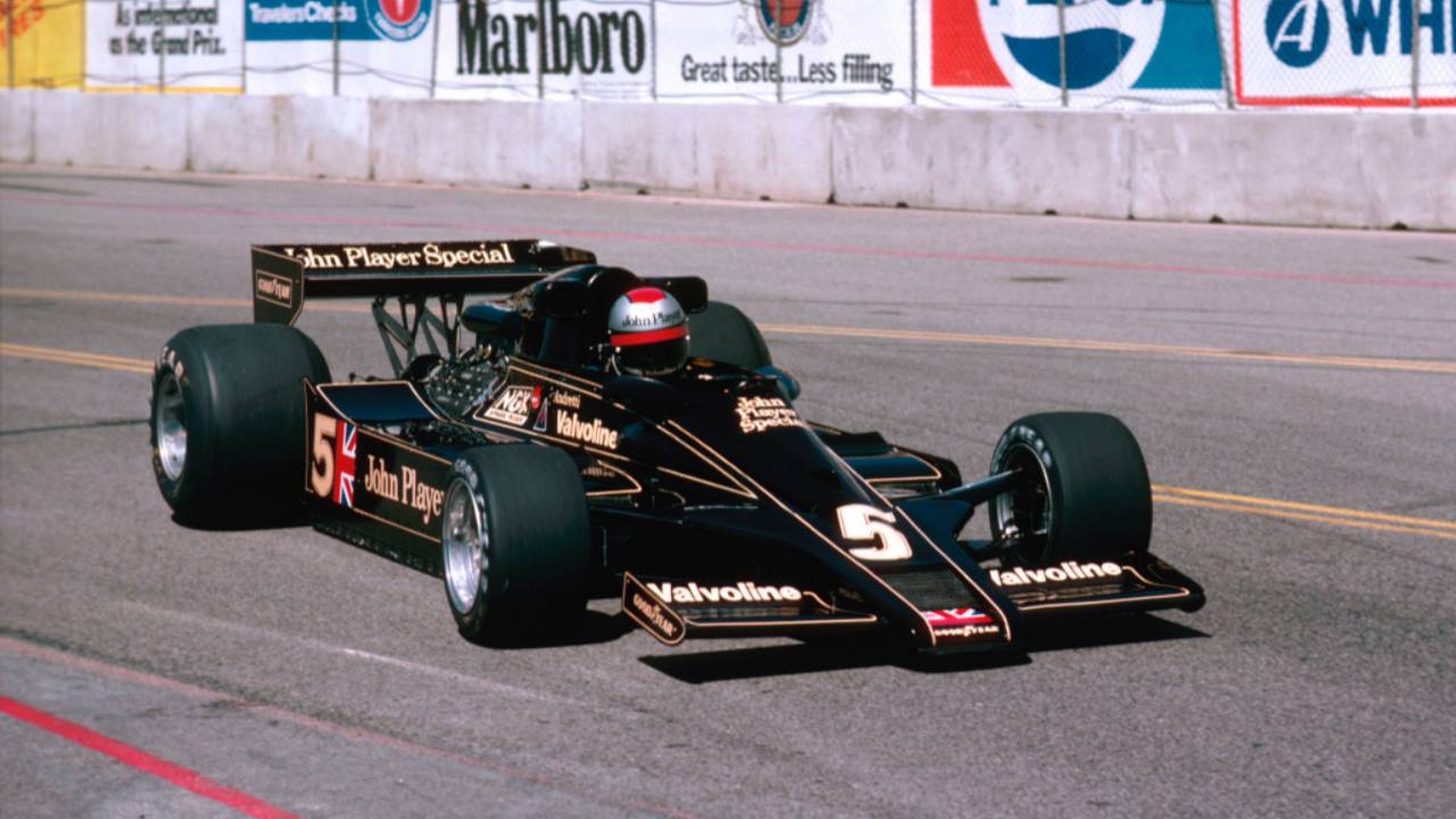 Lotus 78, primer F1 con efecto suelo