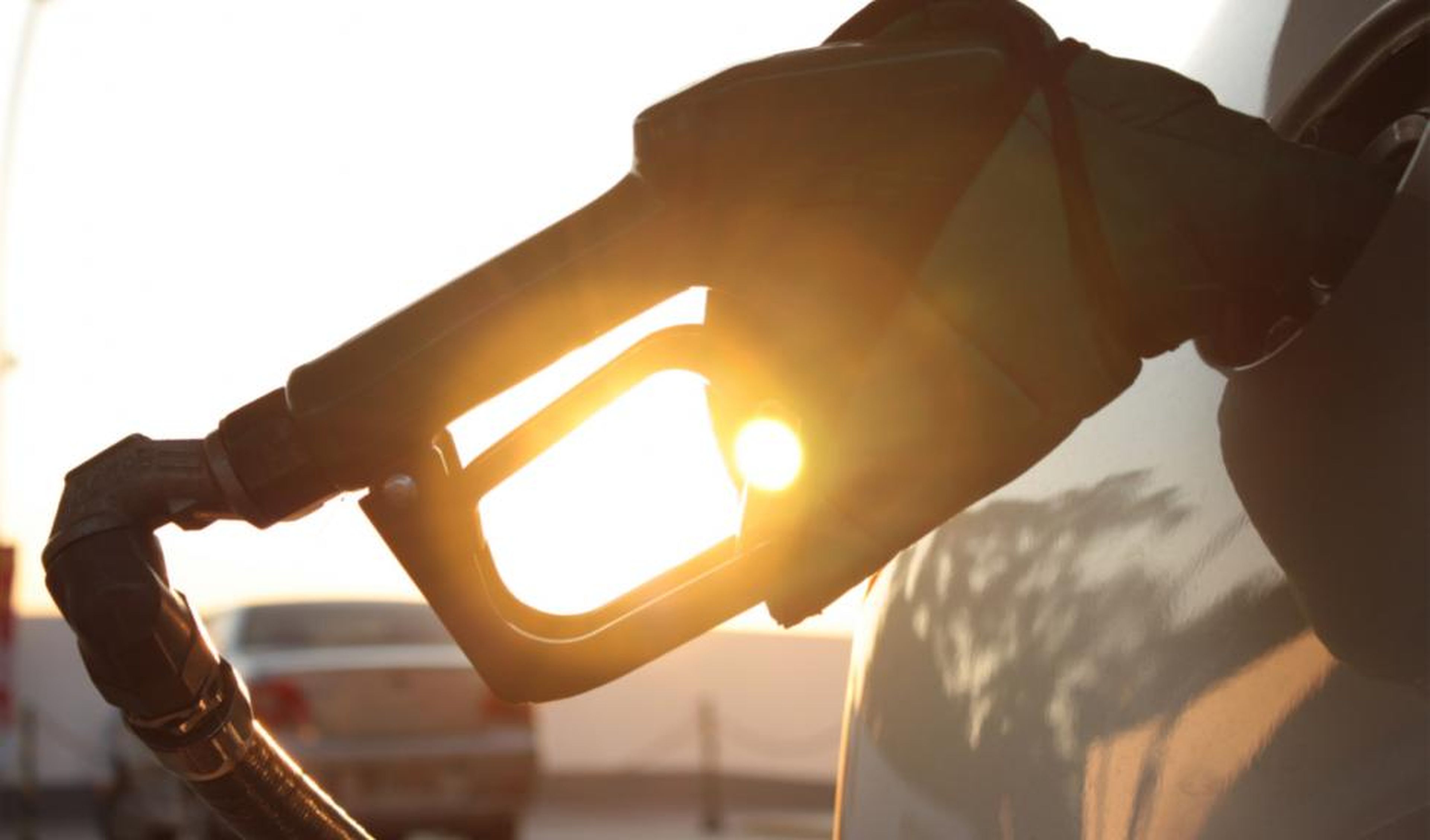 Precio de la gasolina, ¿cuánto ha subido en los últimos cinco años?