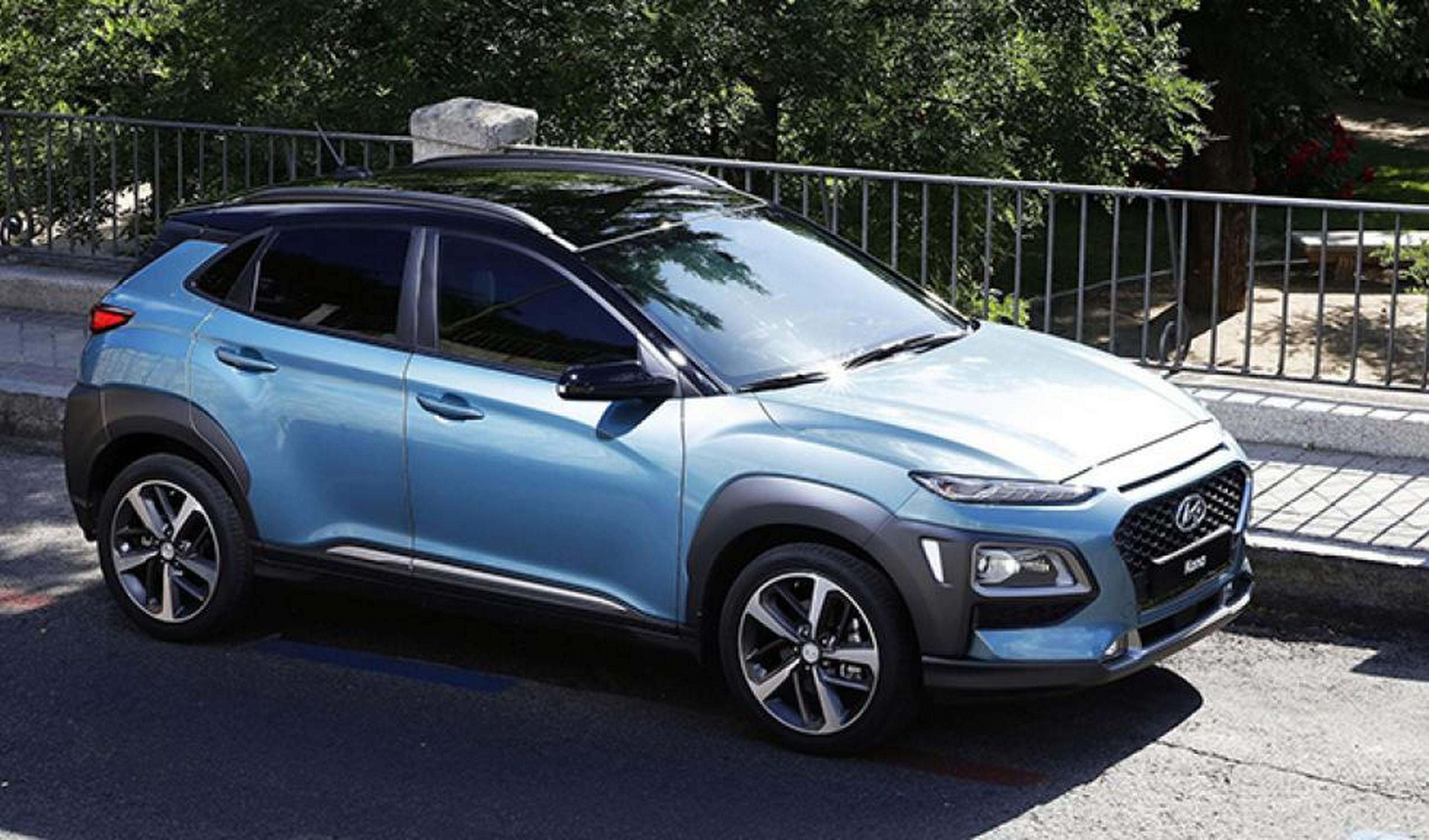 Cinco diferencias entre el Hyundai Kona eléctrico y el híbrido