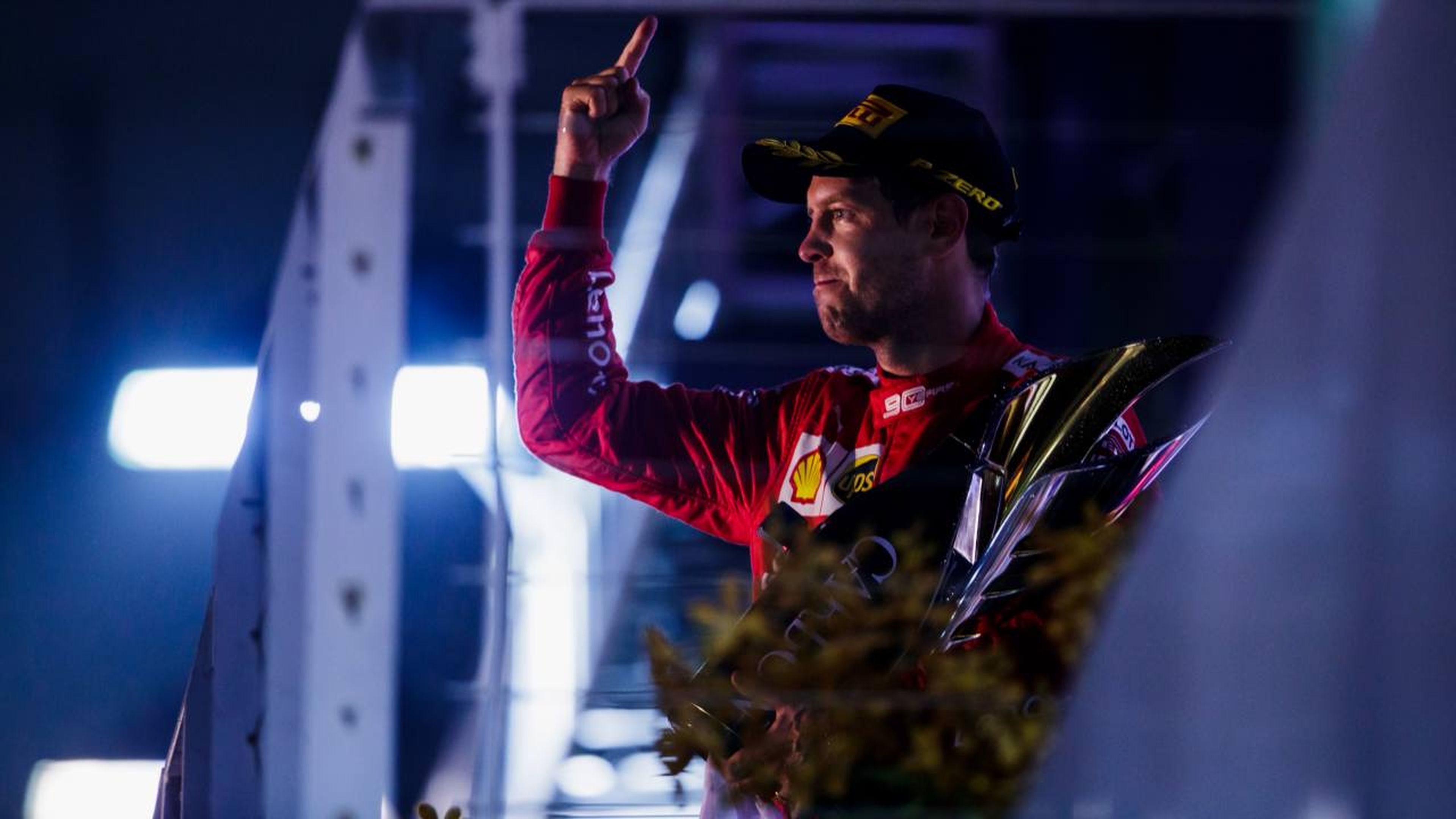 Sebastian Vettel gana en Singapur