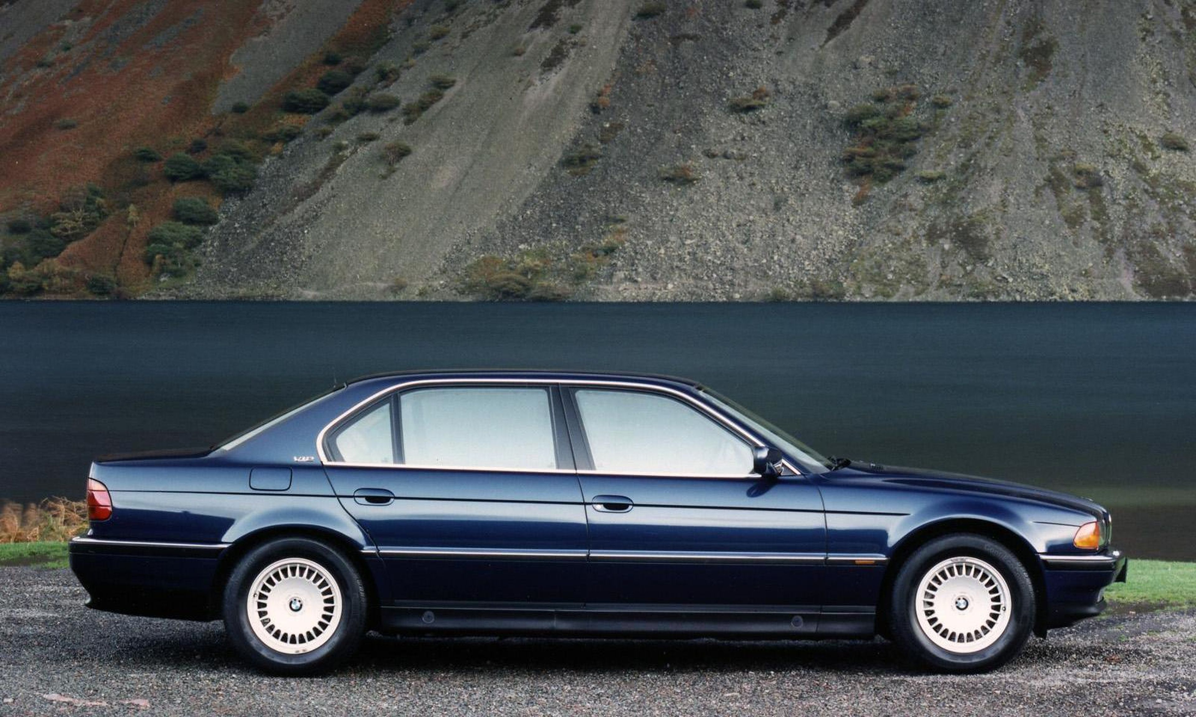 La gran berlina de BMW en los noventa