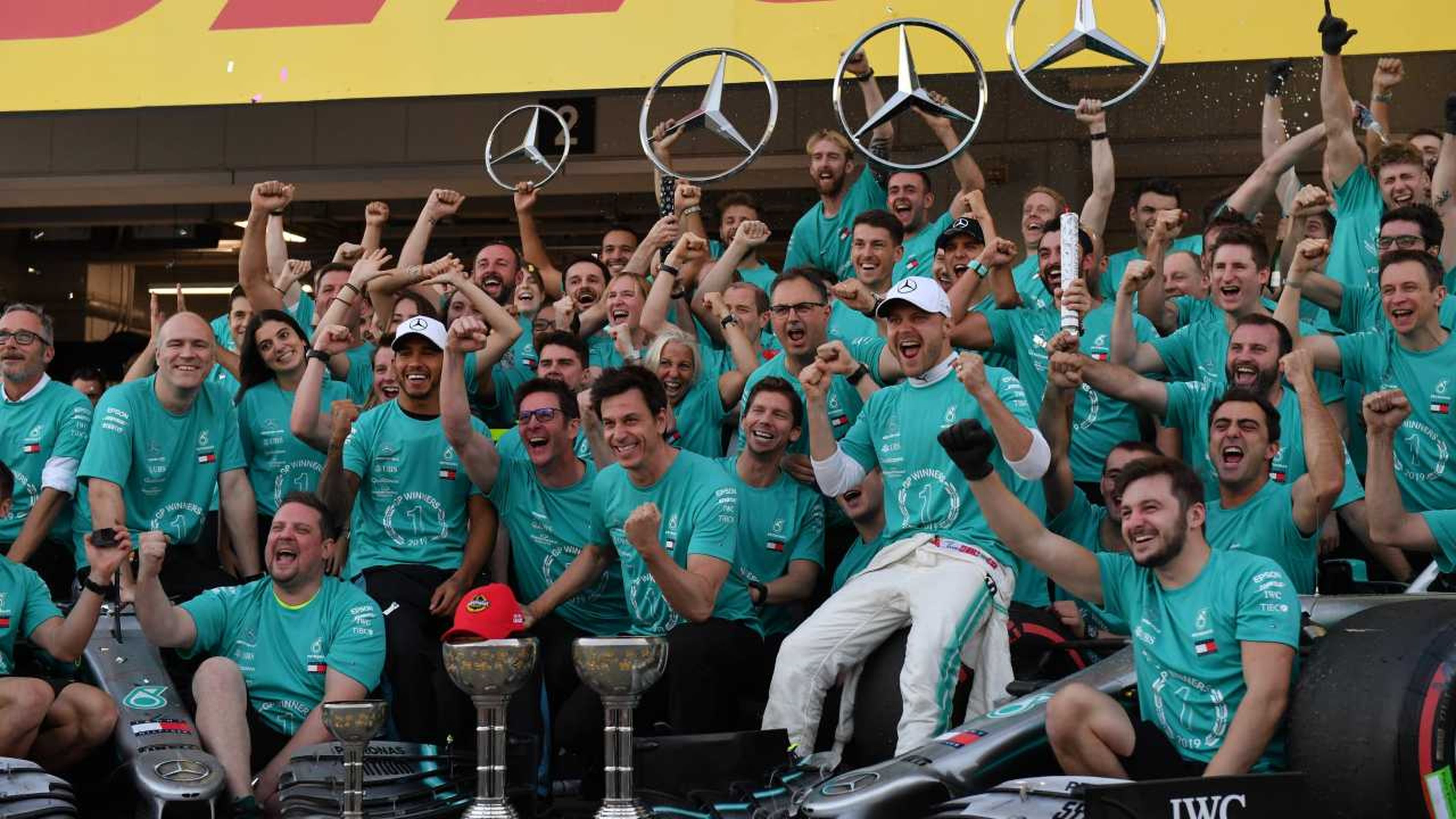 Mercedes celebra su sexto título de F1