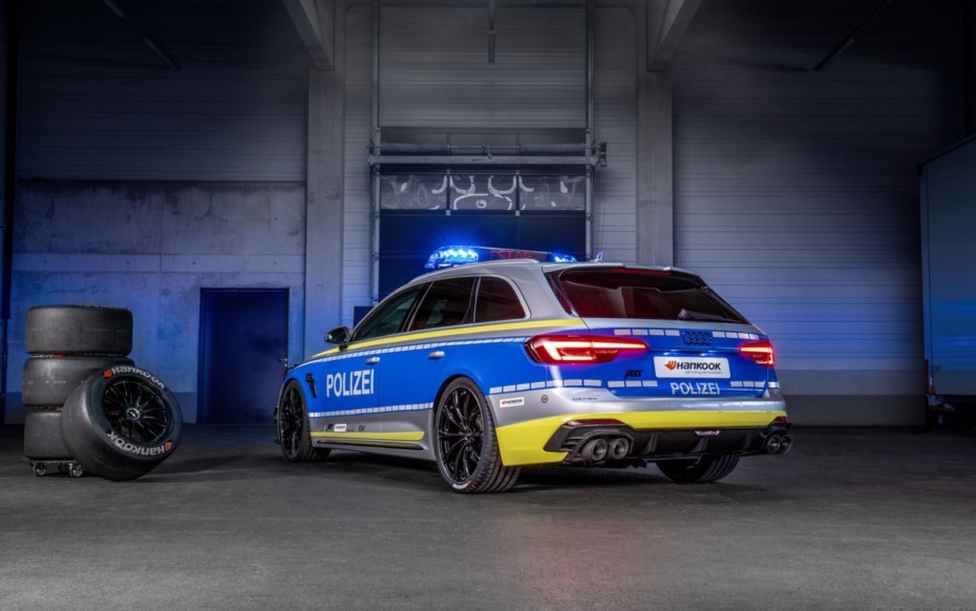 Audi RS4-R ABT Policía