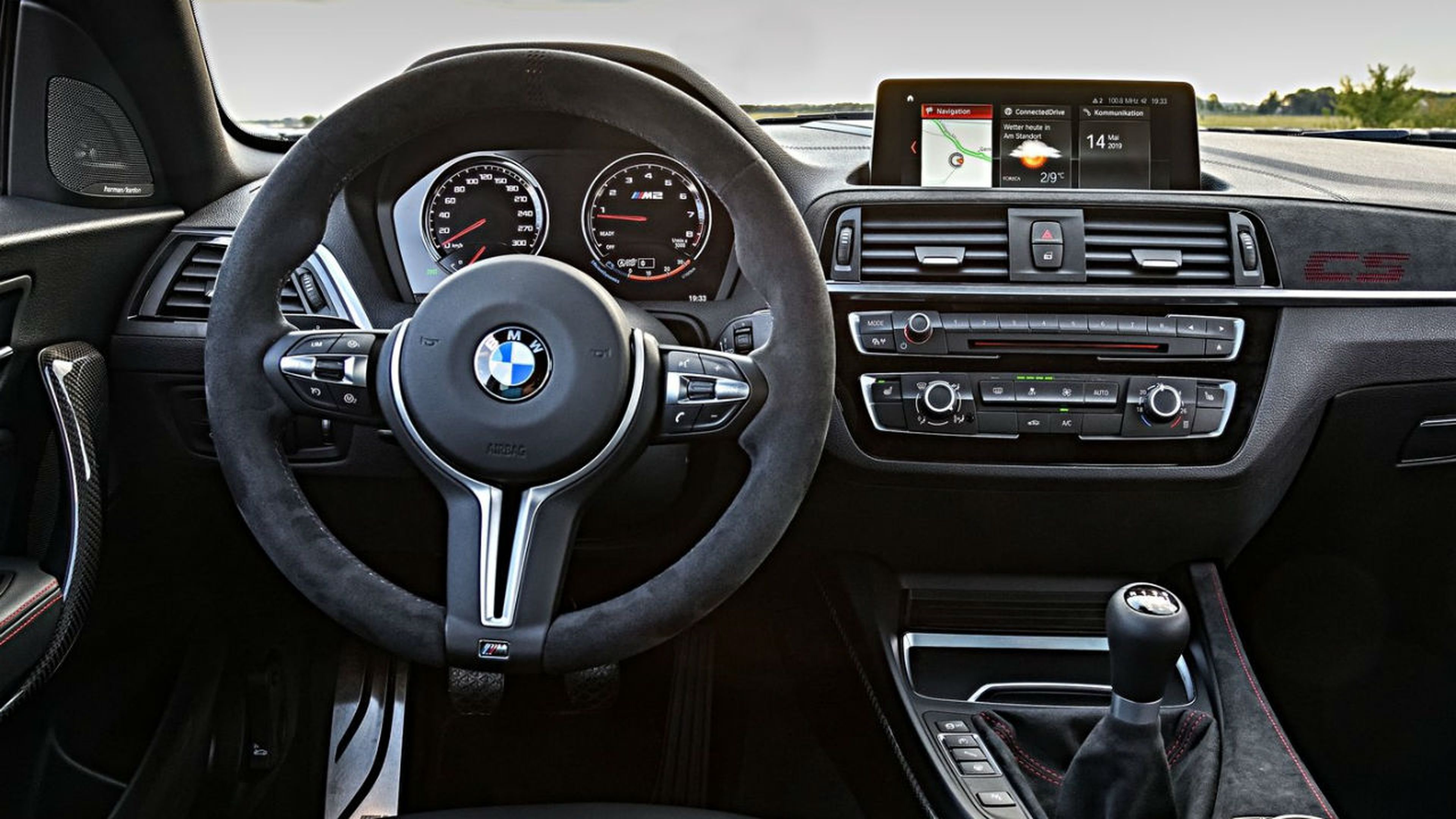 Así es el interior del BMW M2 CS 2020.