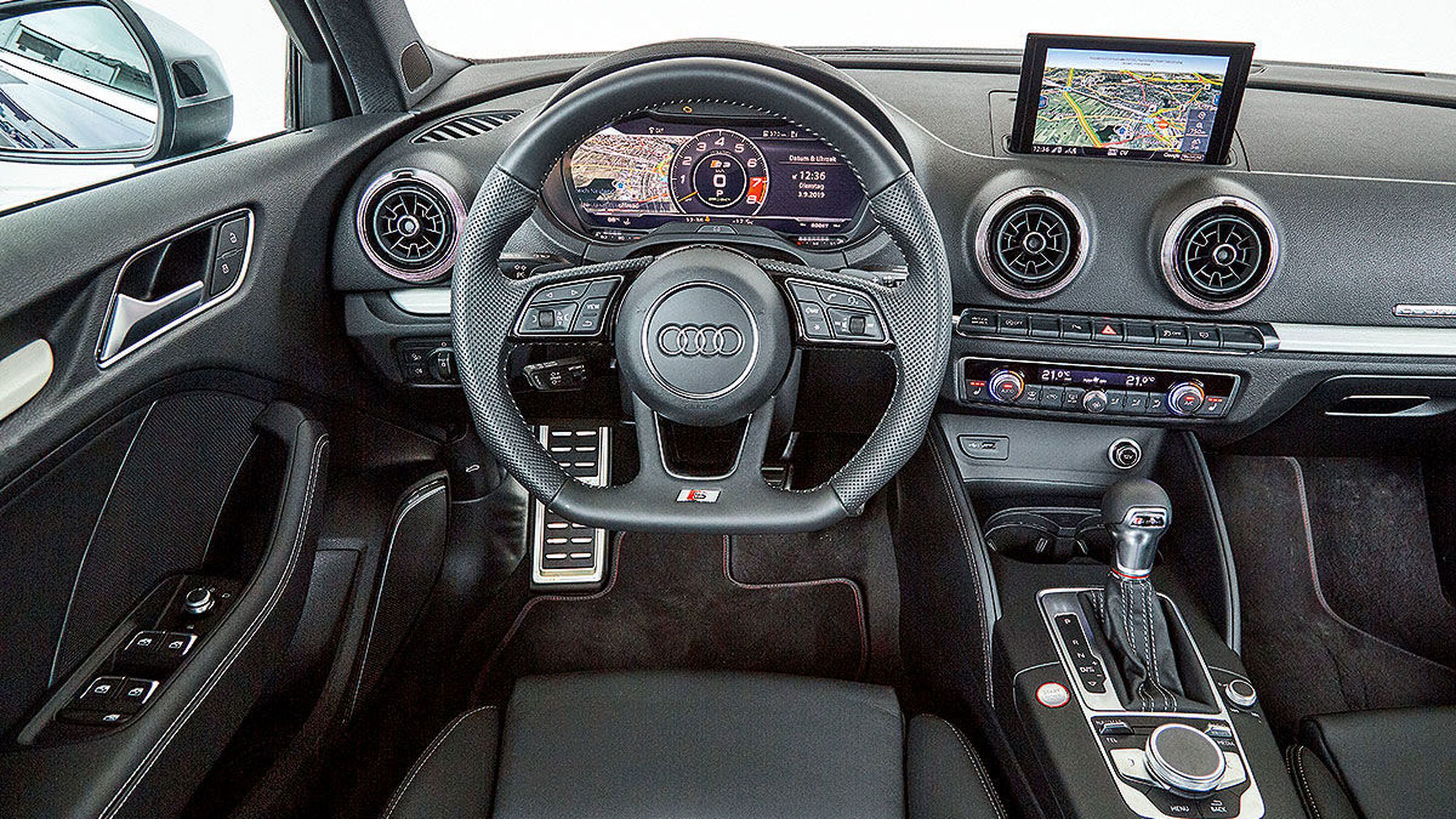 Cockpit más tradicional, pantalla emergente