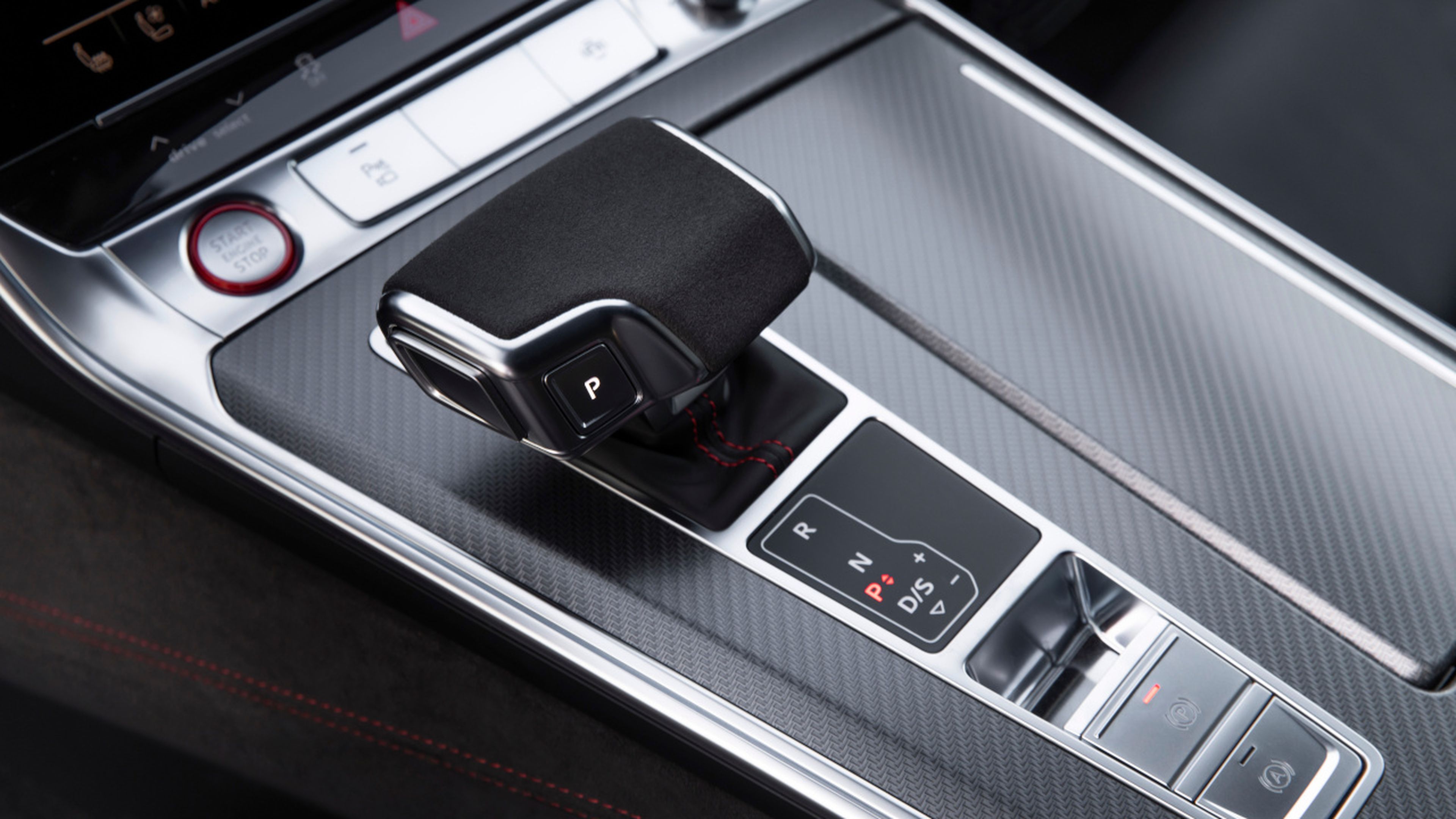 Transmisión tiptronic de 8 relaciones del Audi RS6 Avant 2020.
