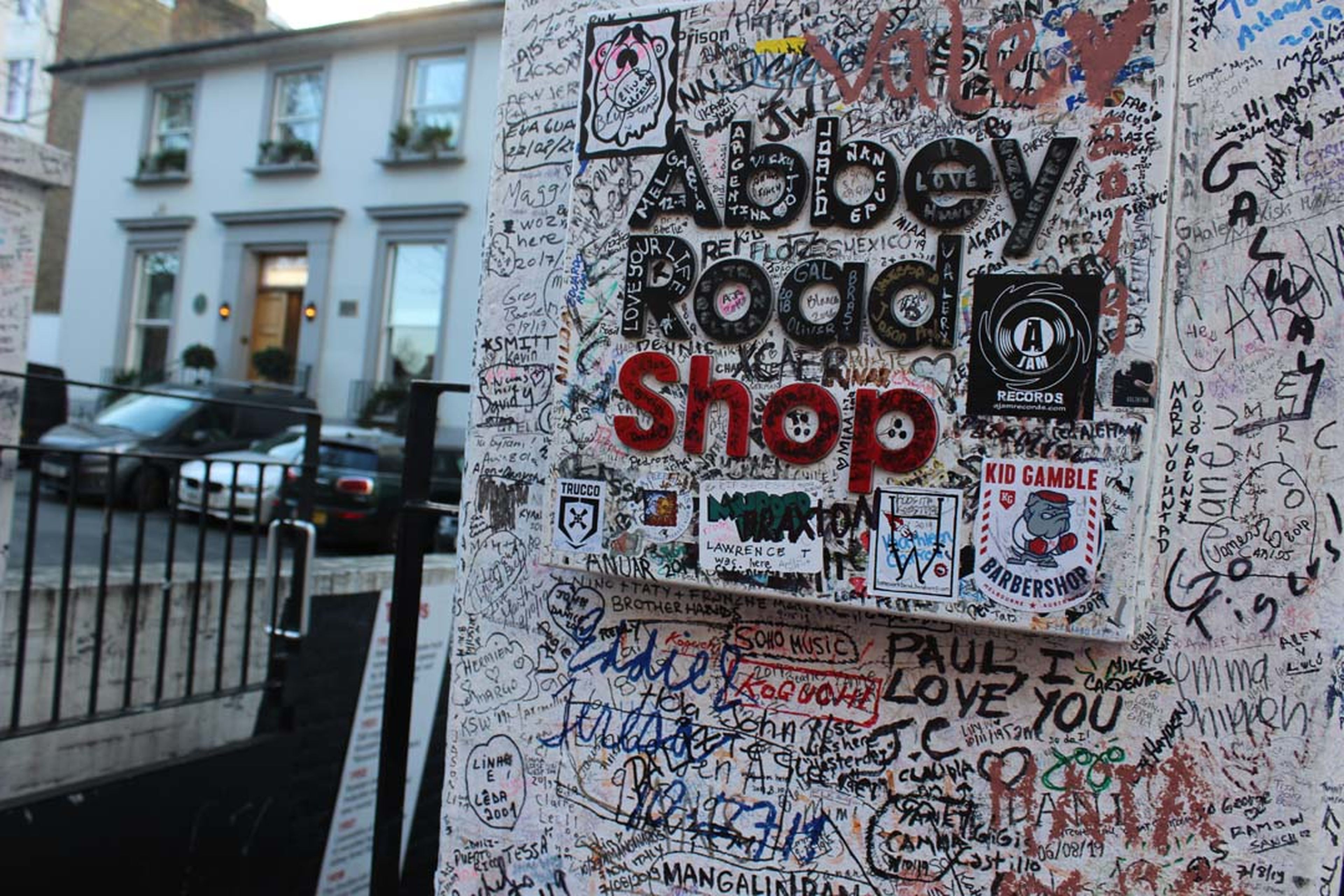50 años de 'Abbey Road' de Los Beatles y la historia del paso de cebra más famoso del mundo