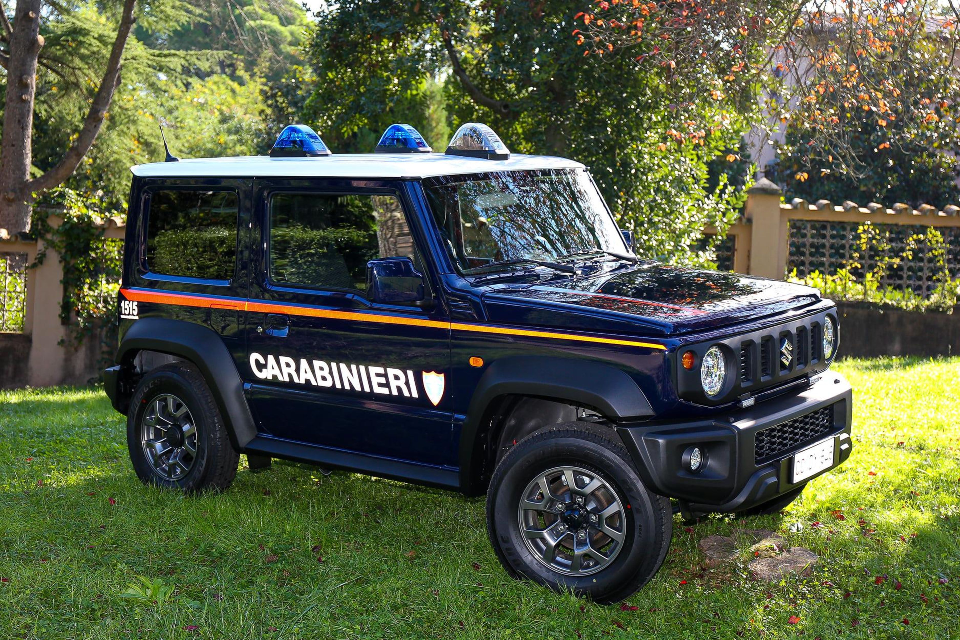 El Suzuki Jimny, listo para patrullar con los carabinieri italianos