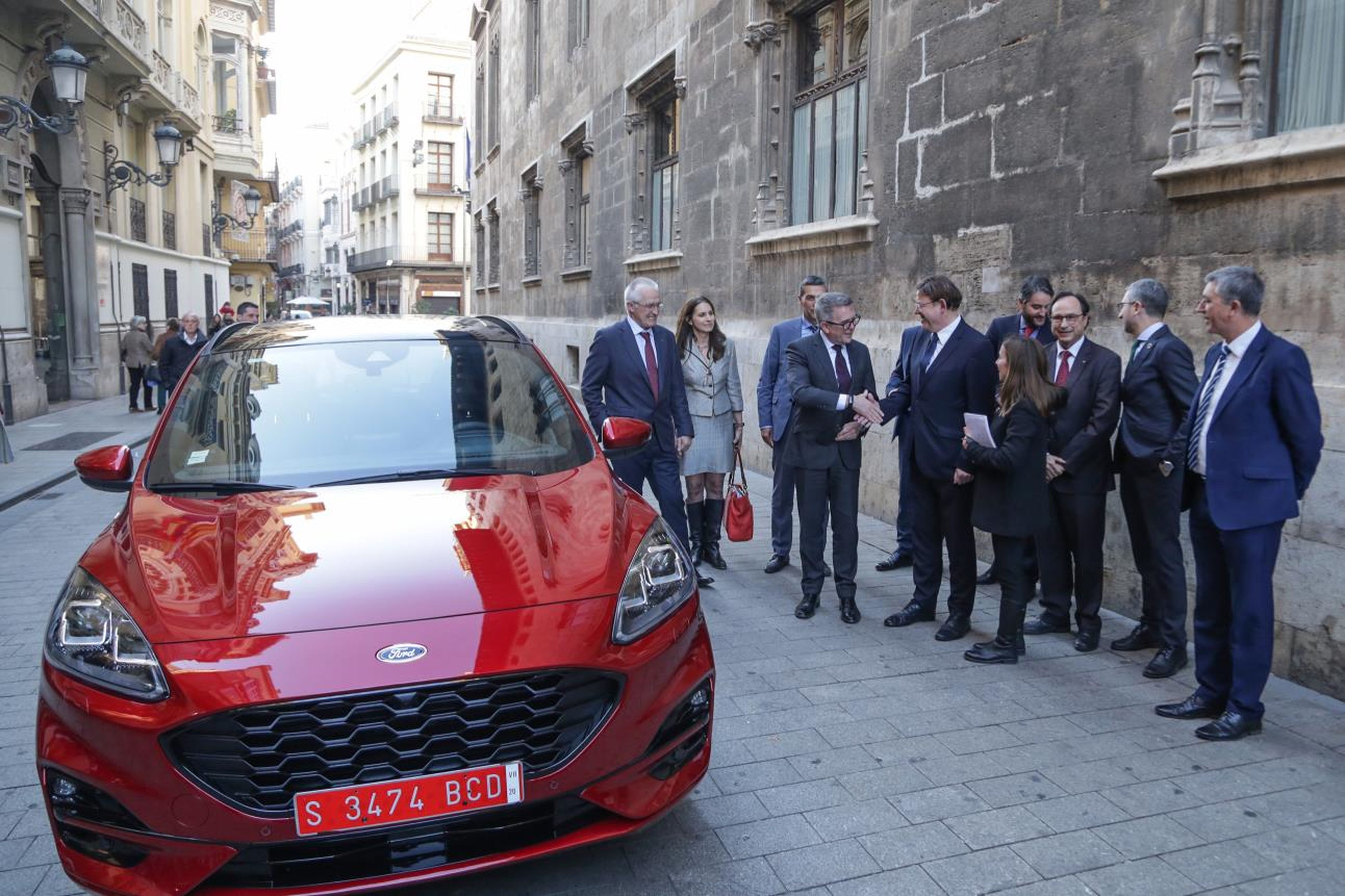 Ford invierte 42 millones de euros en Valencia para muevos modelos híbridos y el ensamblaje de baterías