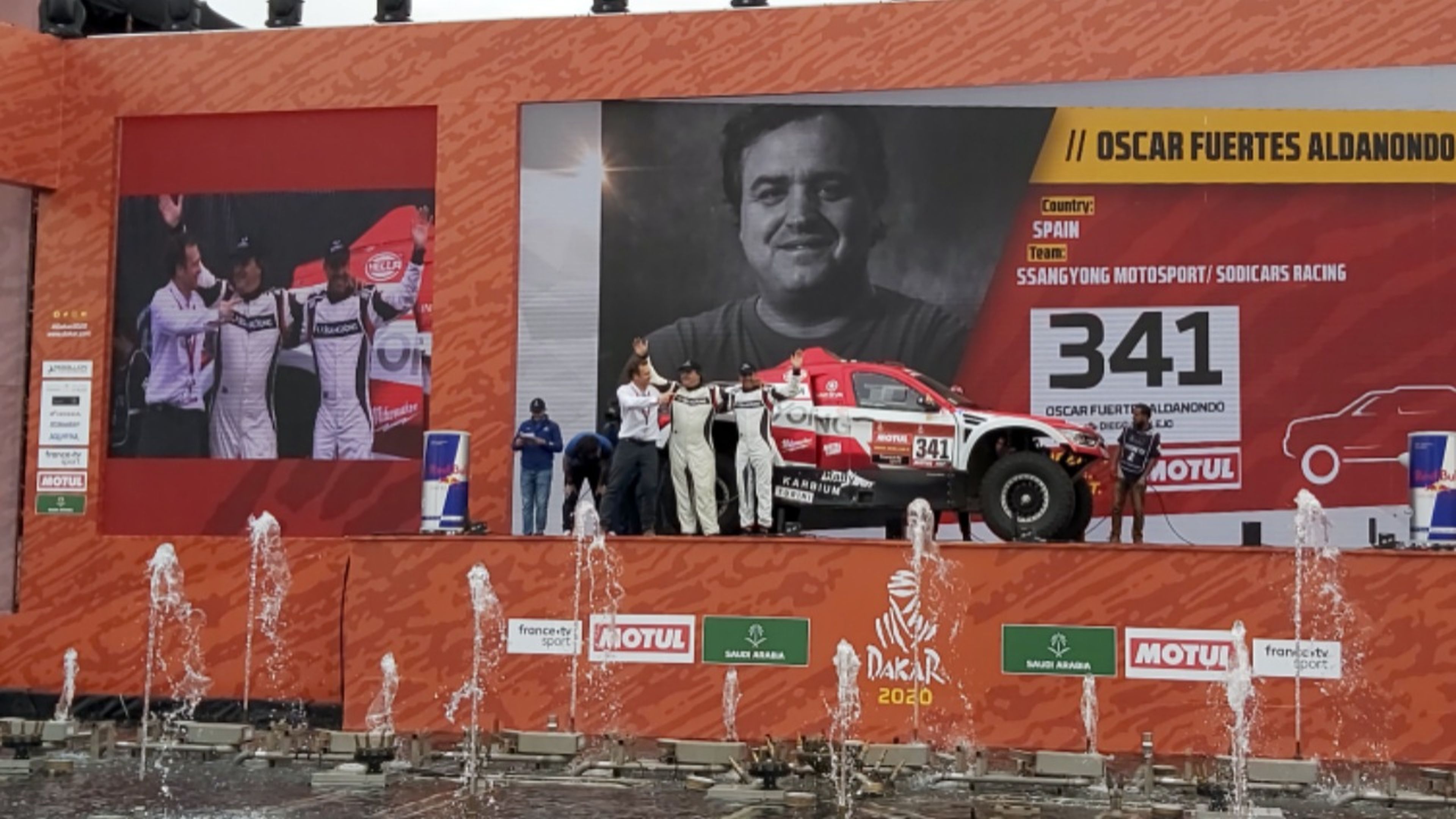 Óscar Fuertes en la salida del Dakar 2020