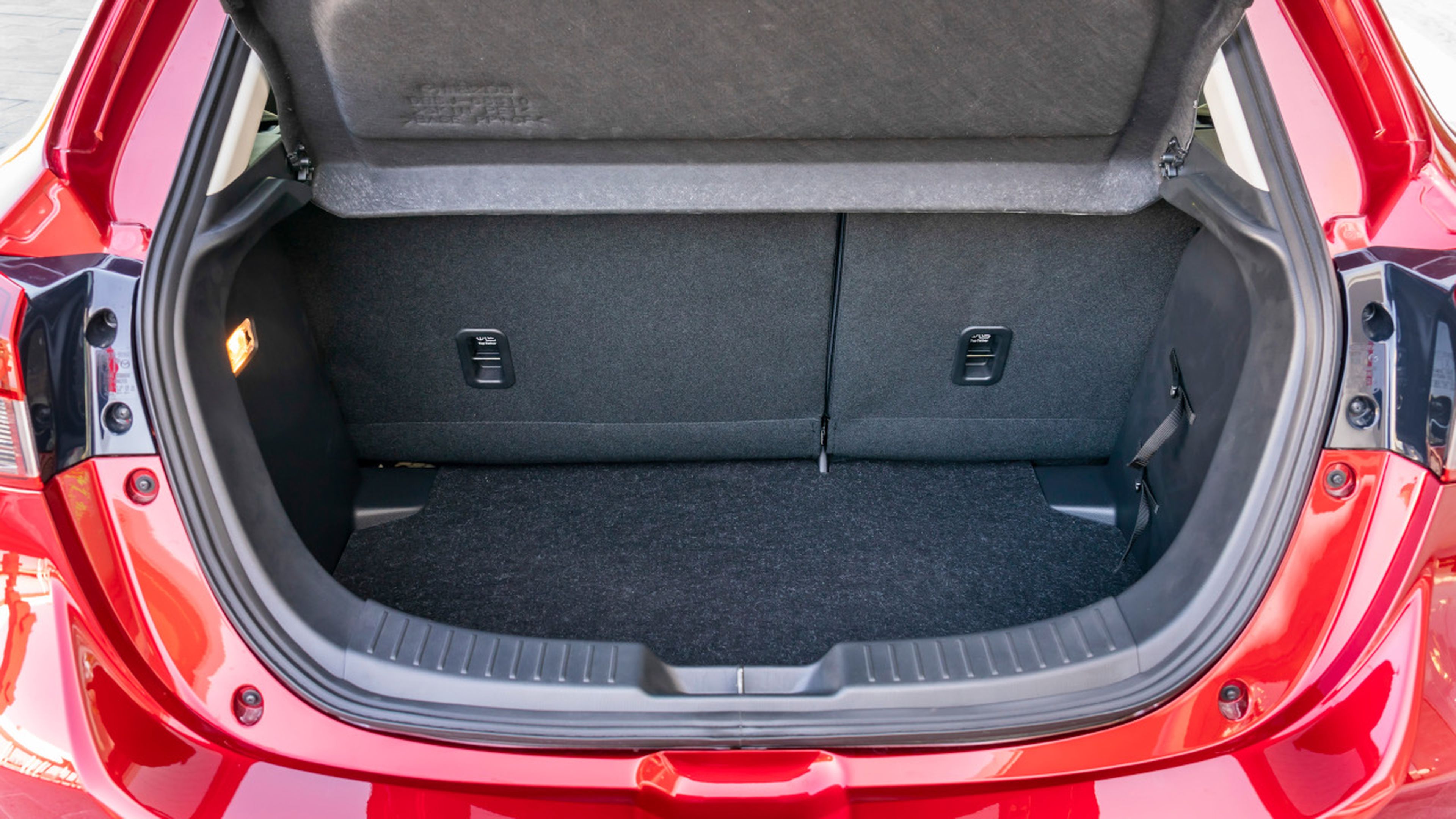 El maletero del Mazda 2 2020 tiene un volumen de 250 litros.