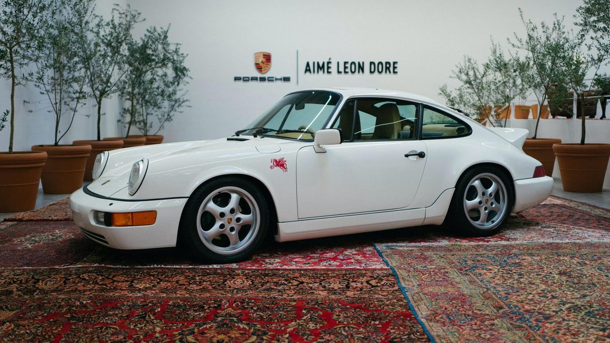 Este Porsche 964 personalizado Aimé Leon Dore te va a encantar
