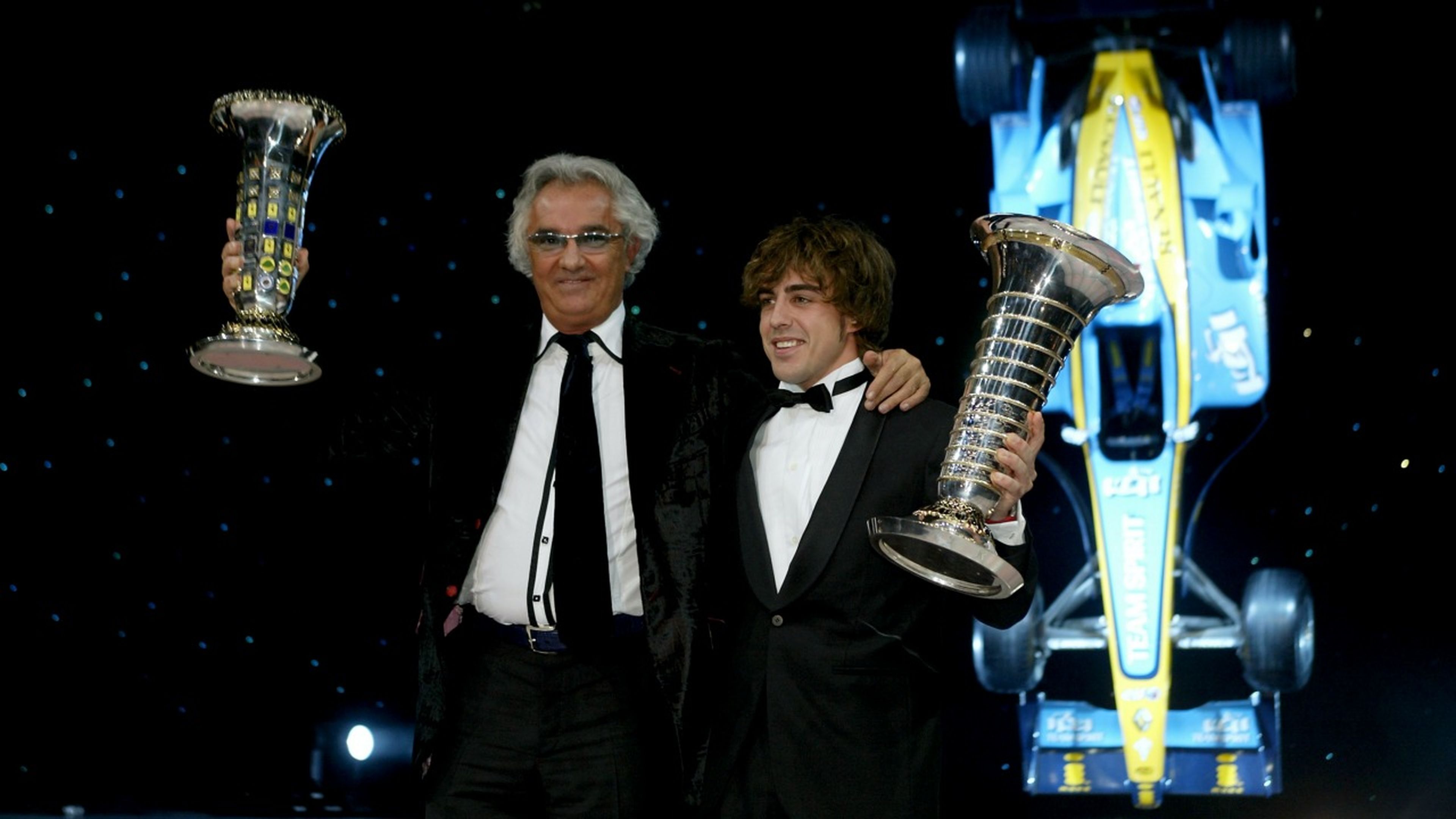 Briatore y Alonso en la gala de la FIA de 2005