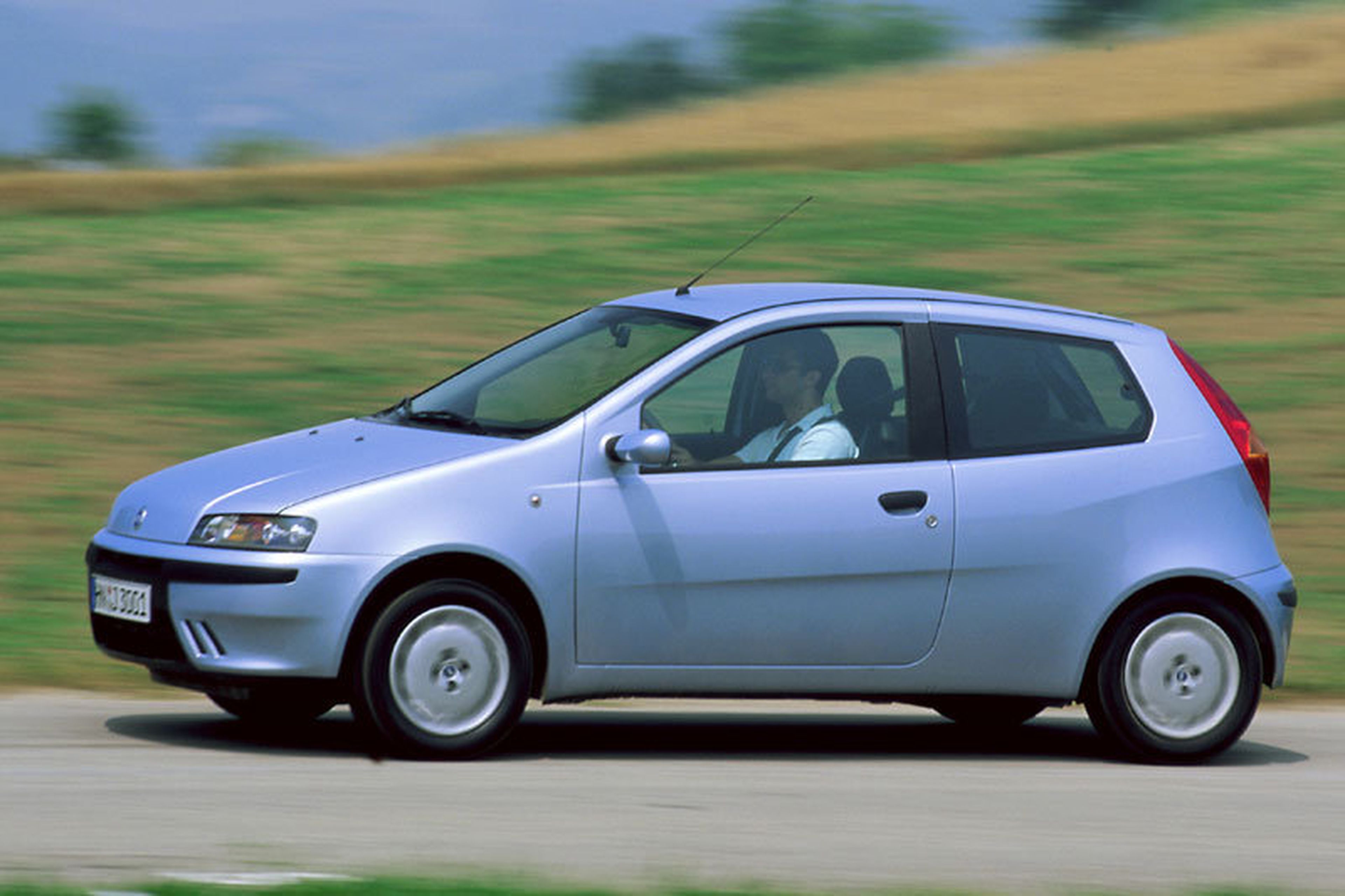 Fiat Punto o Seat Ibiza año 2000