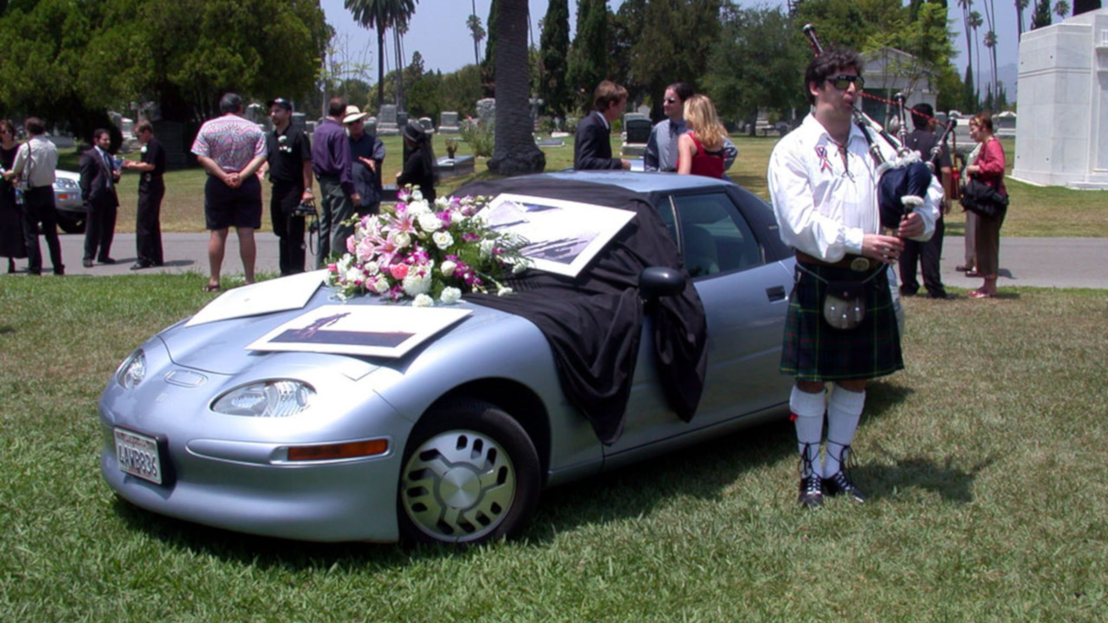 Funeral que los defensores del coche eléctrico dedicaron al EV1 de GM.