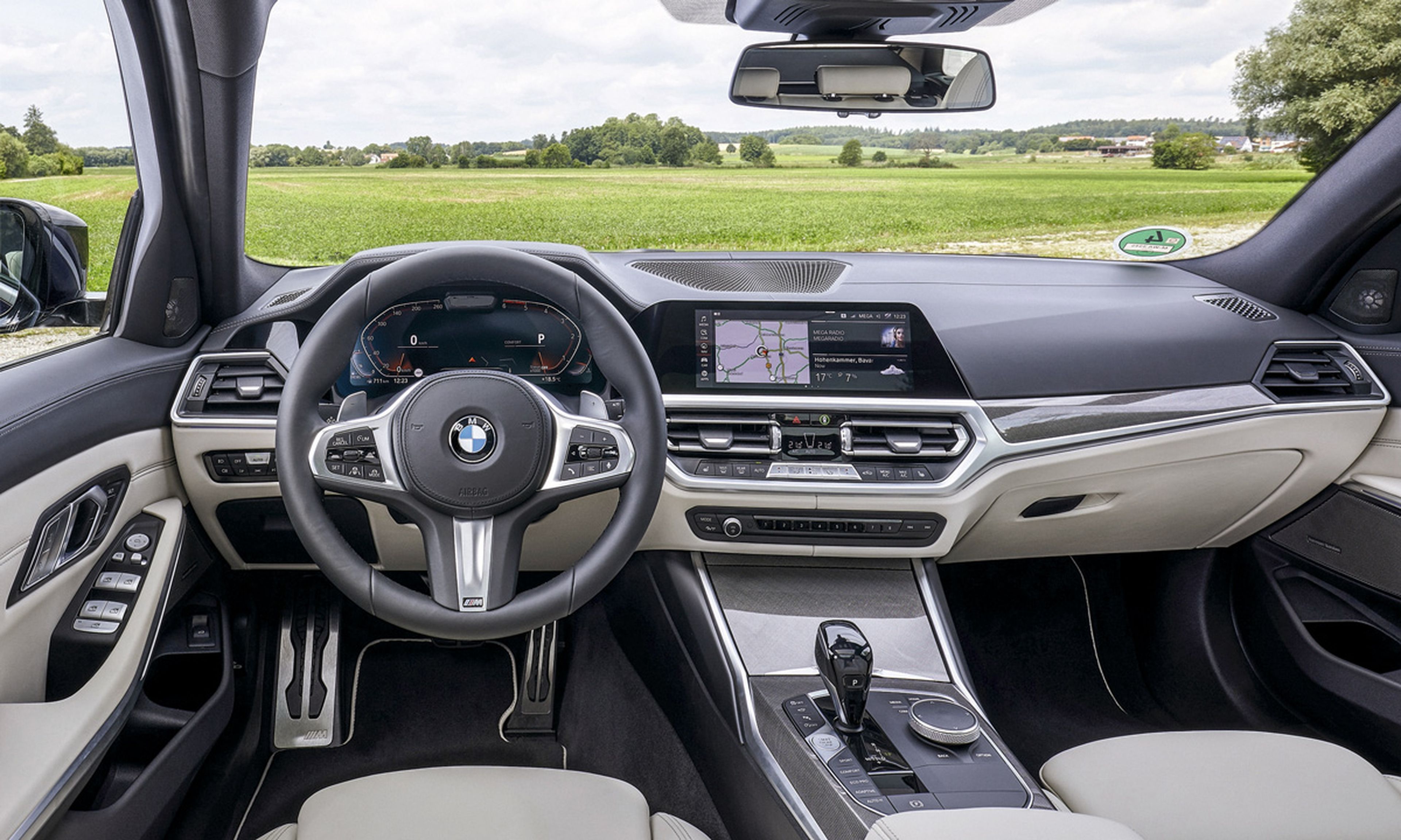 El interior del BMW Serie 3 es incluso algo más refinado