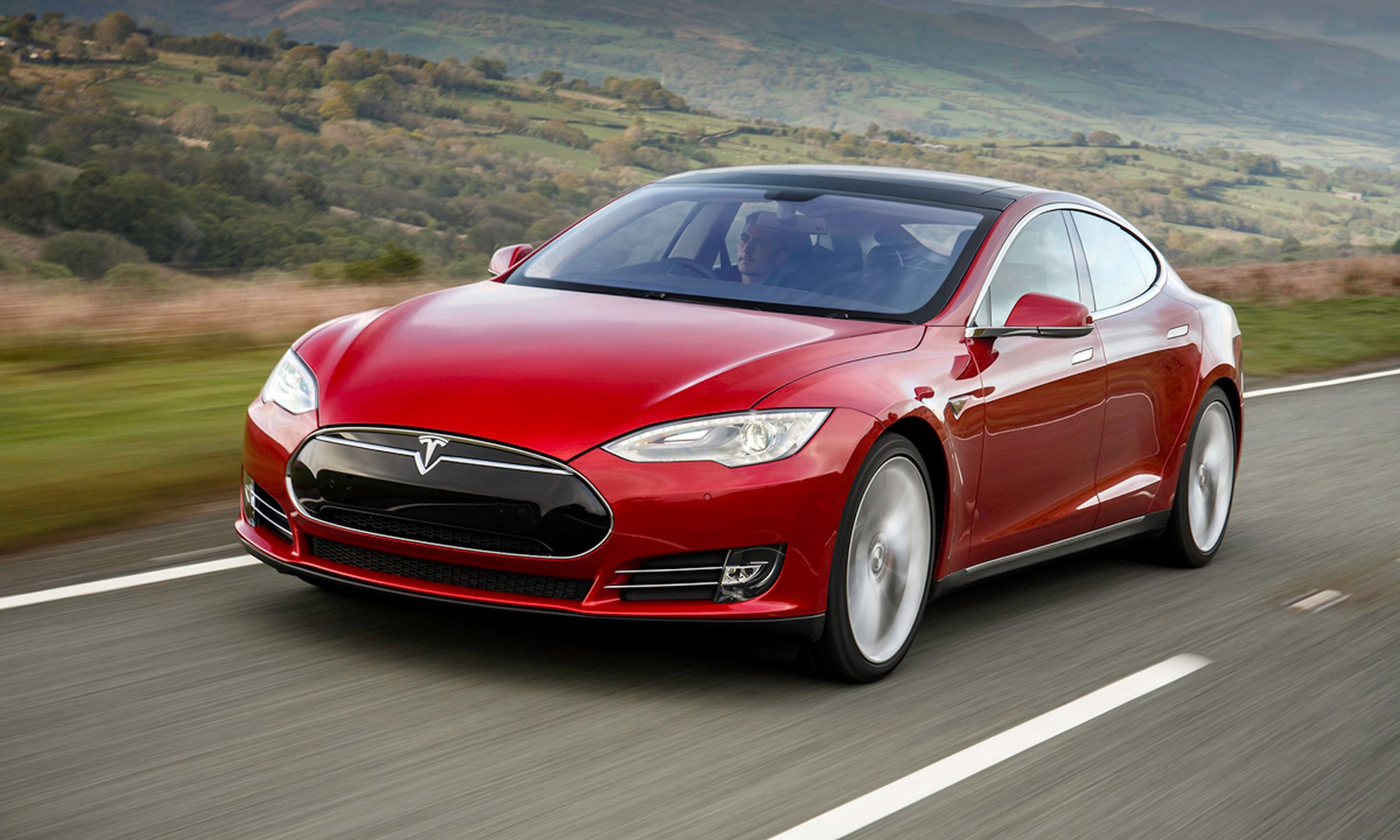 Model S y Taycan Turbo S aceleran de 0 a 100 km/h en 2,4 segundos