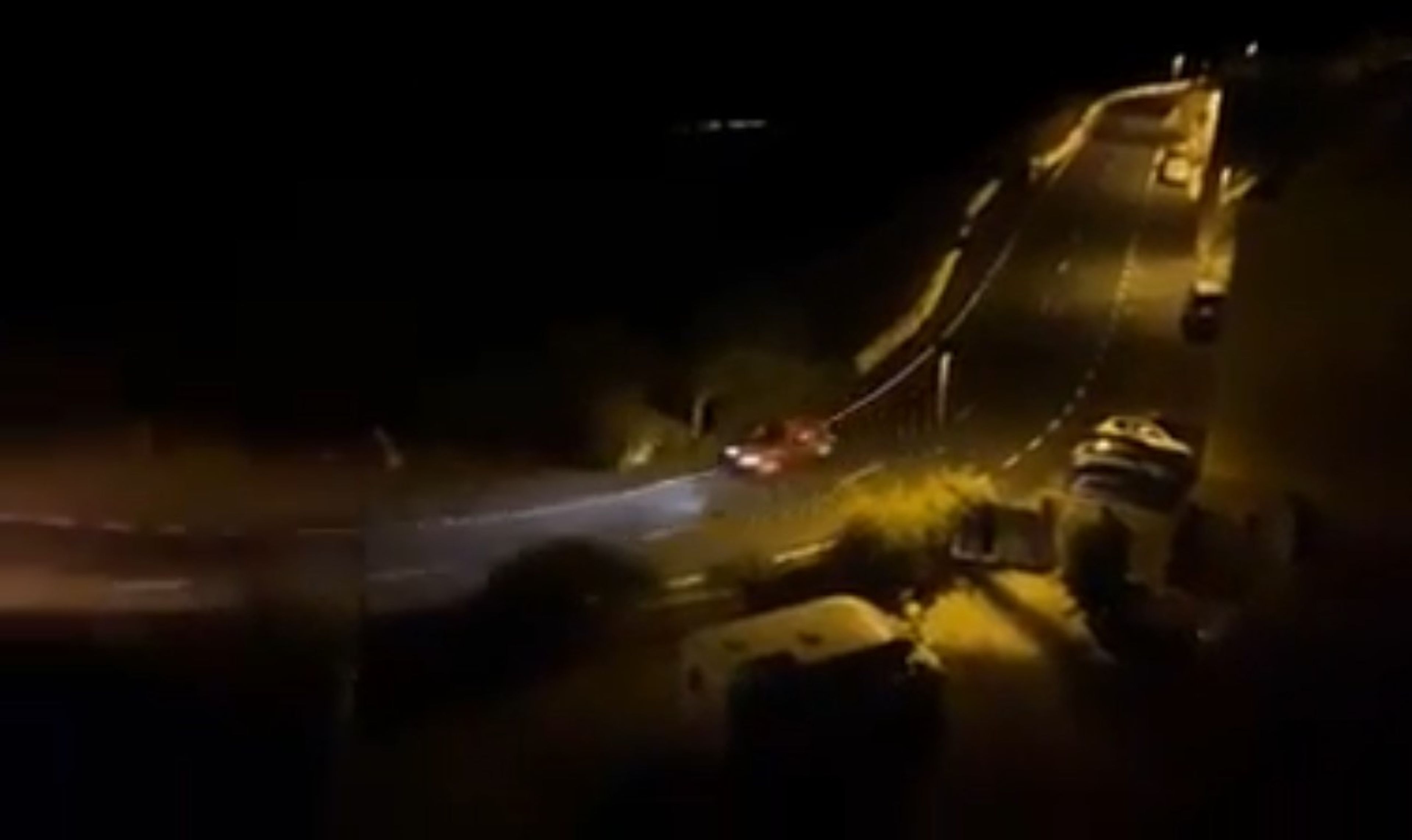 Un conductor se salta el confinamiento para hacer una carrera nocturna con su coche de rally