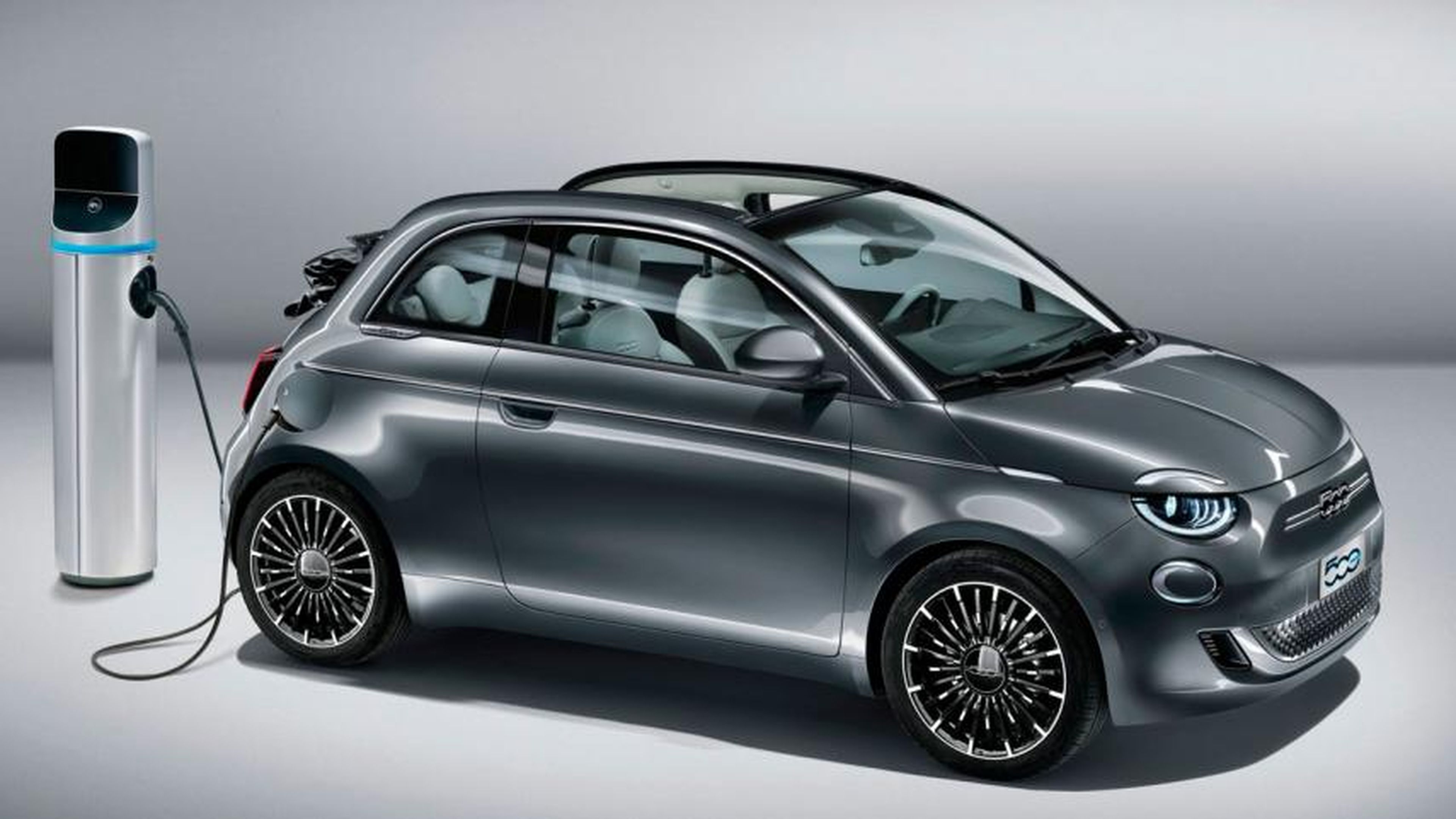 Fiat 500 2020, ¿dónde es mejor el eléctrico y dónde el gasolina?