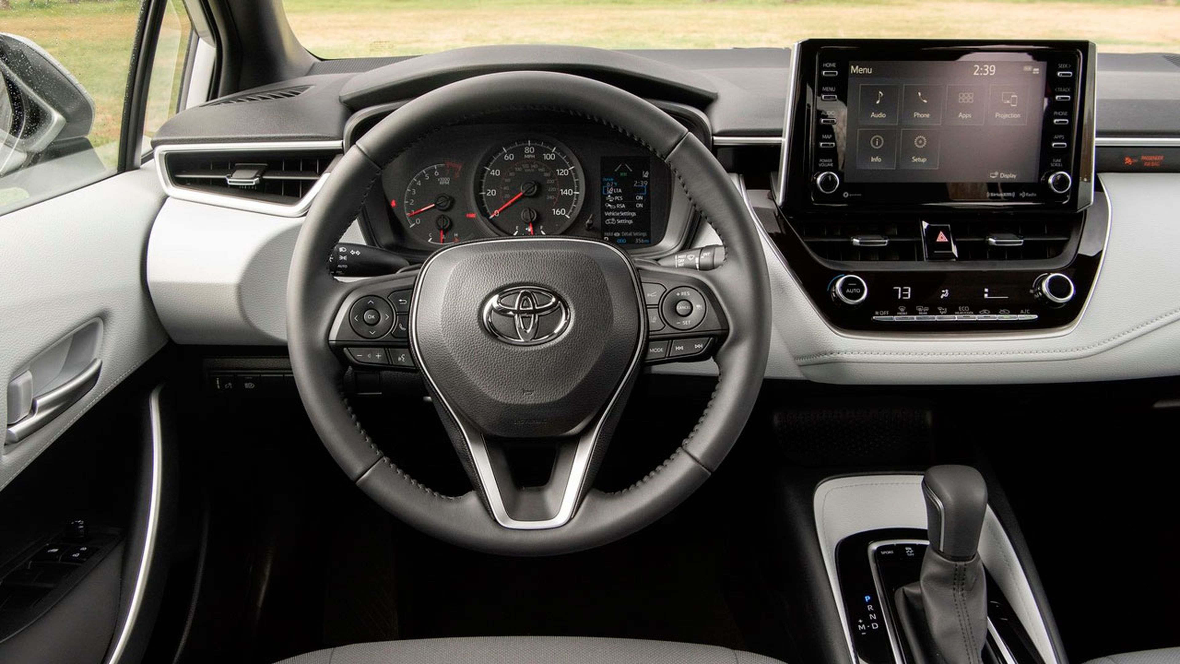 Cockpit del Toyota Corolla Sedan
