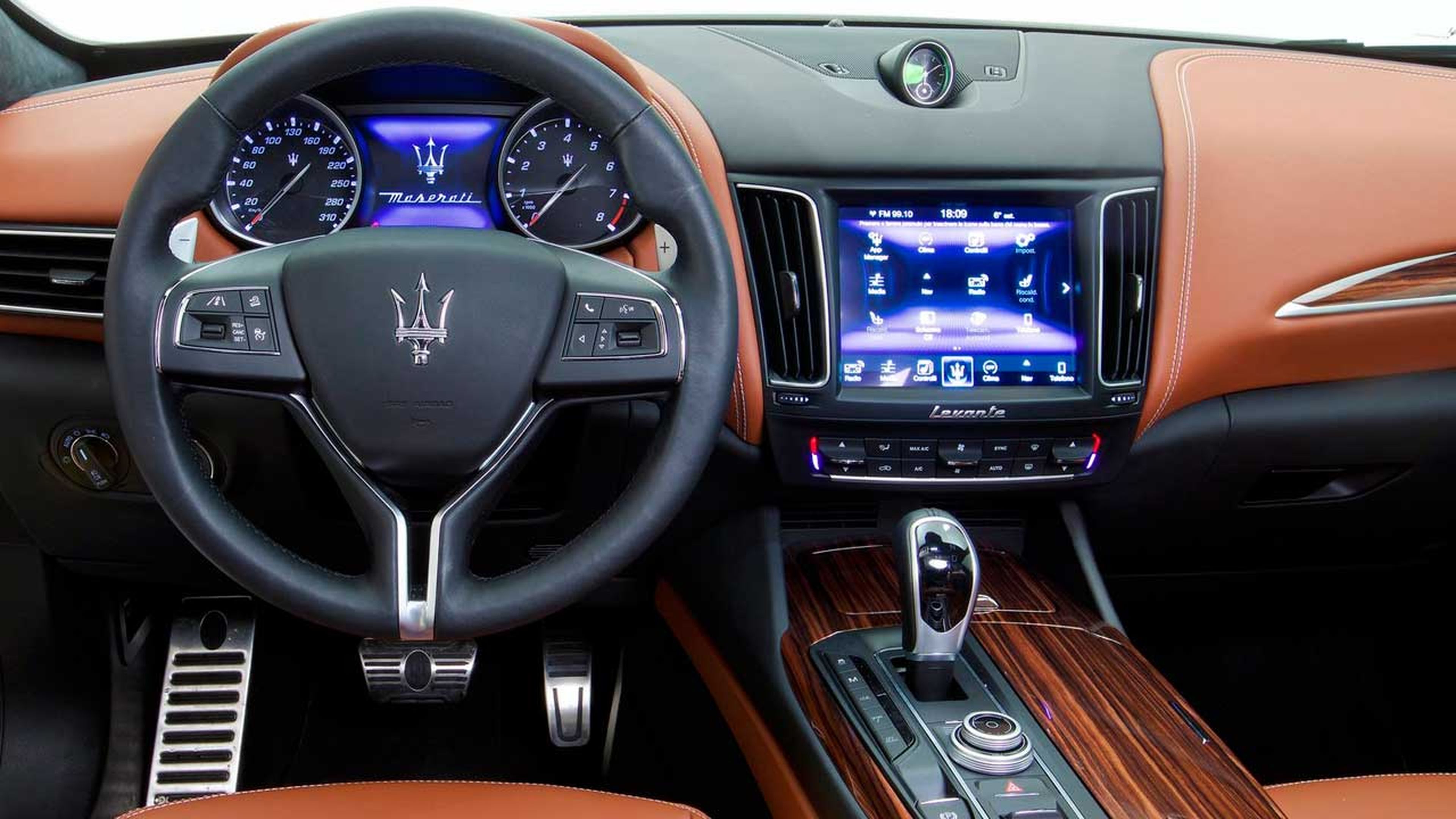 Salpicadero Maserati Levante