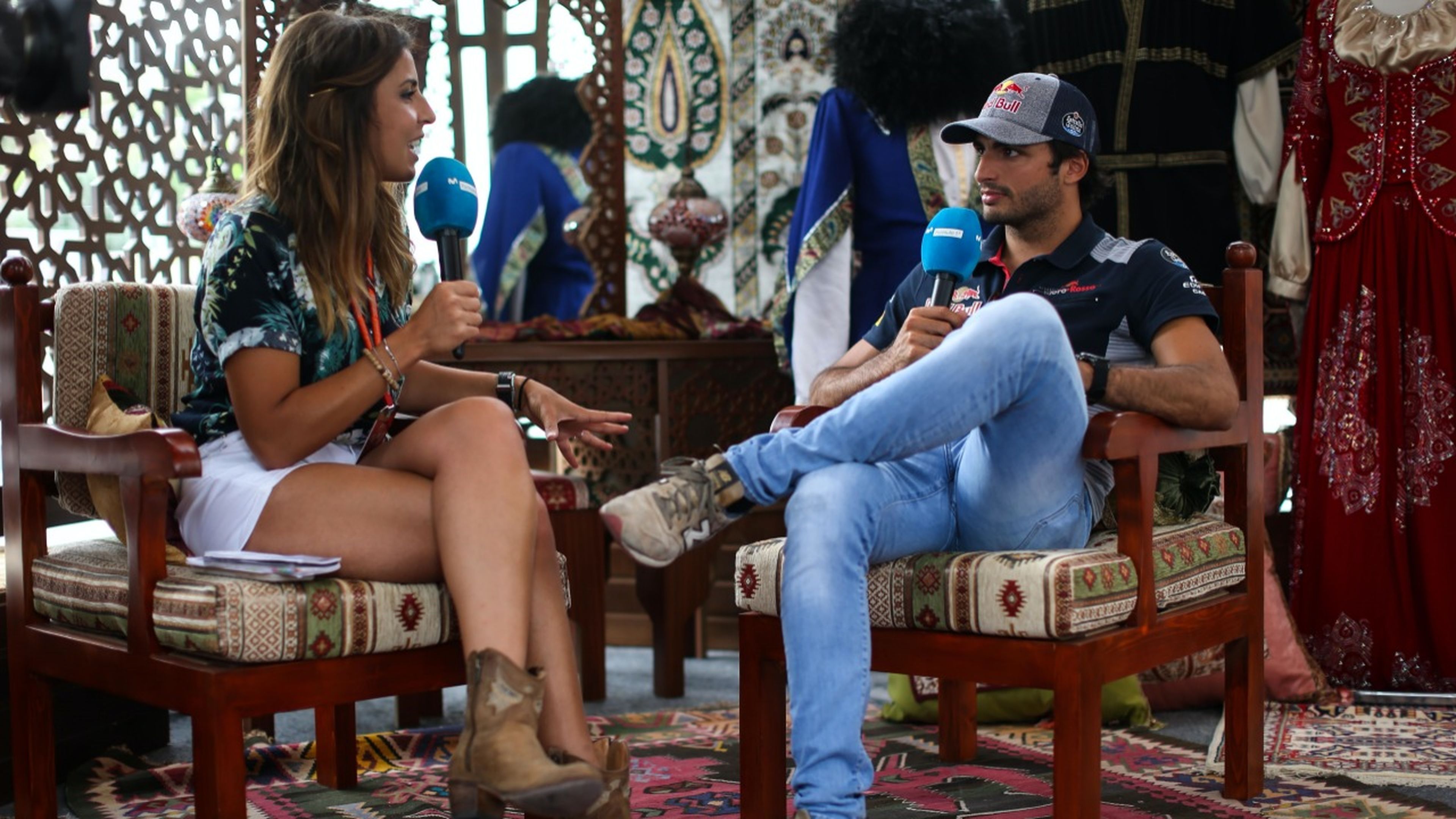 Carlos Sainz en una entrevista con Movistar
