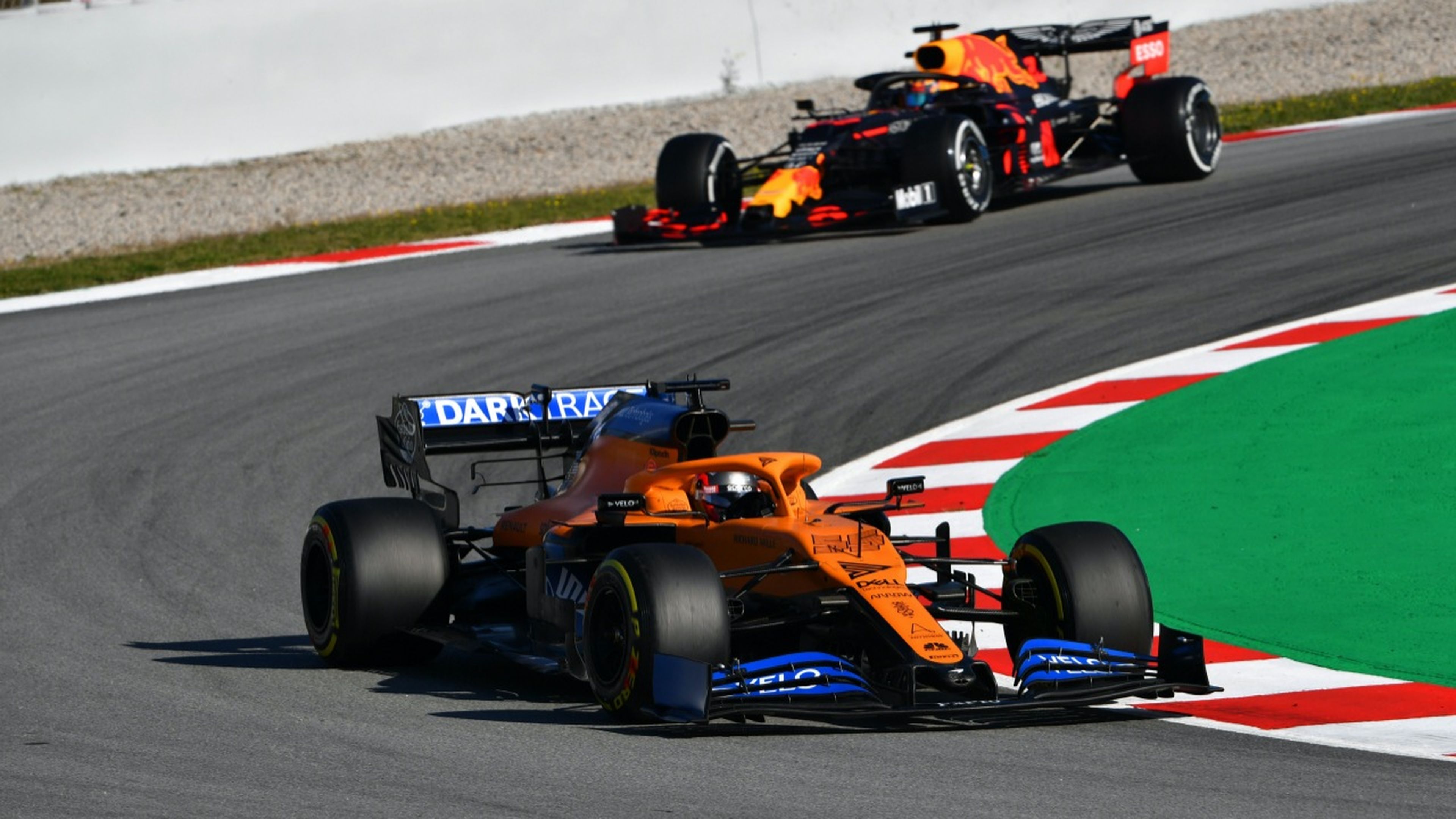 Carlos Sainz y Red Bull en los test de F1
