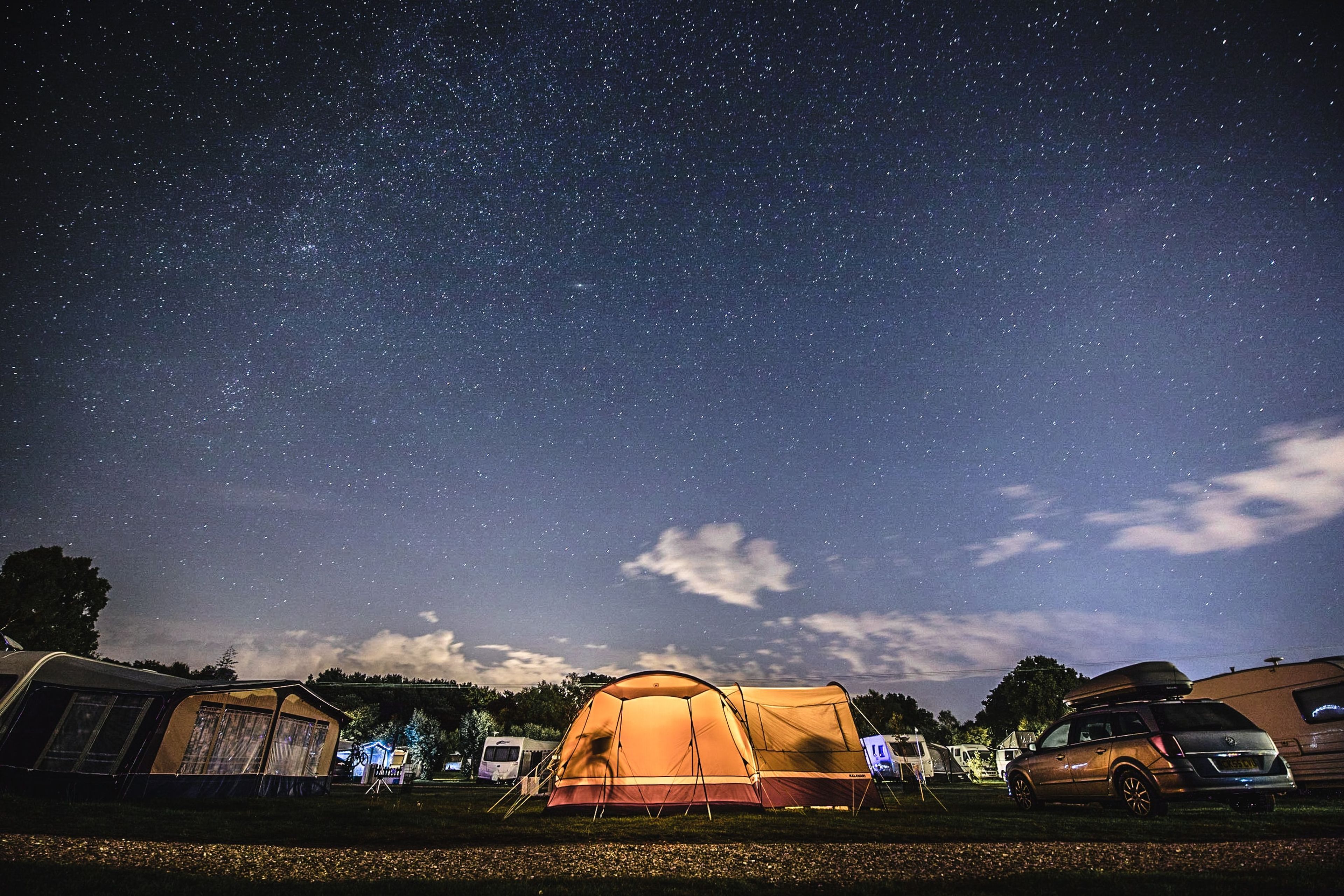 Espacios abiertos, naturaleza y cero aglomeraciones: el coronavirus nos lleva de camping