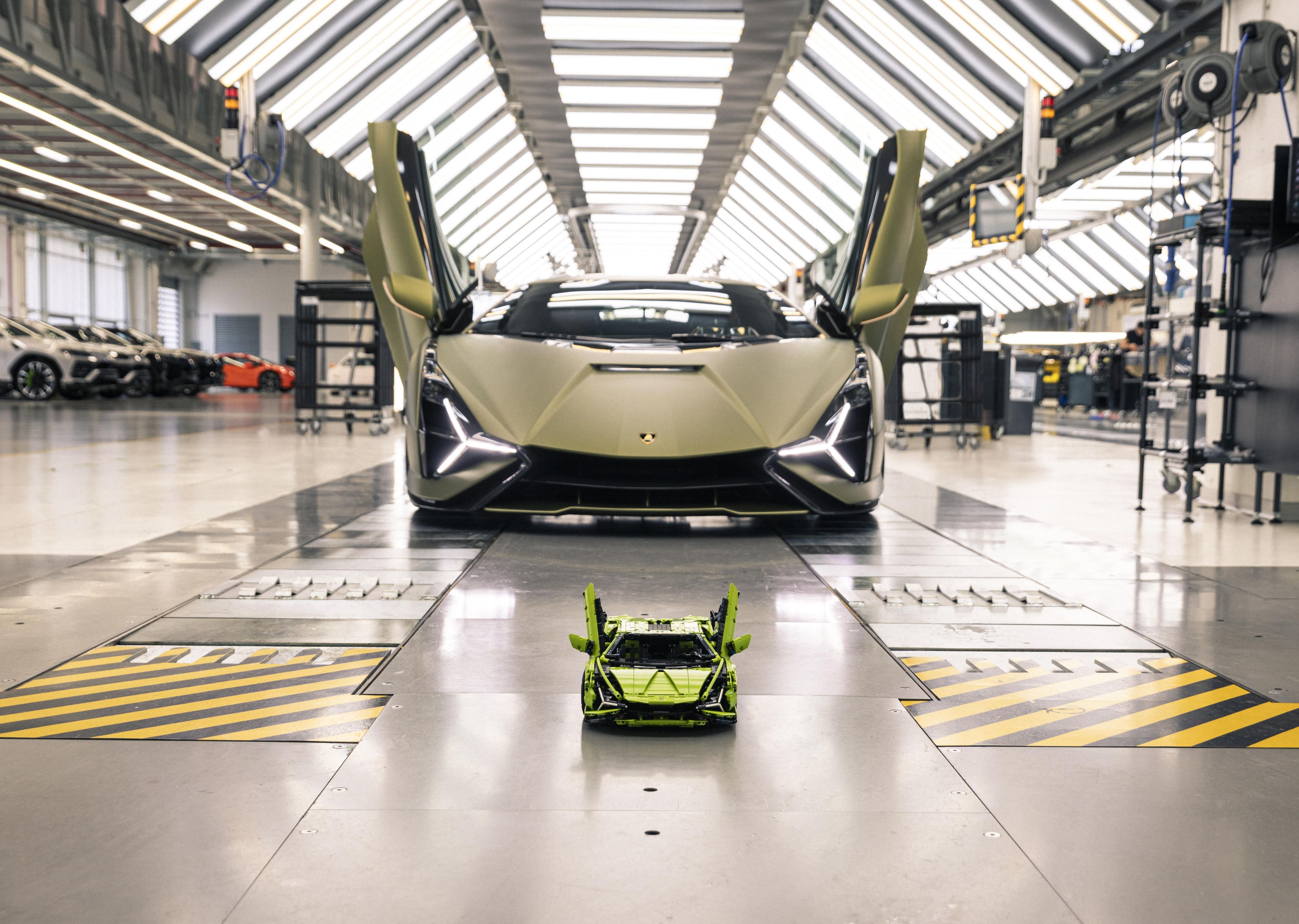El Lamborghini Sián ya forma parte del exclusivo garaje de Lego Technic