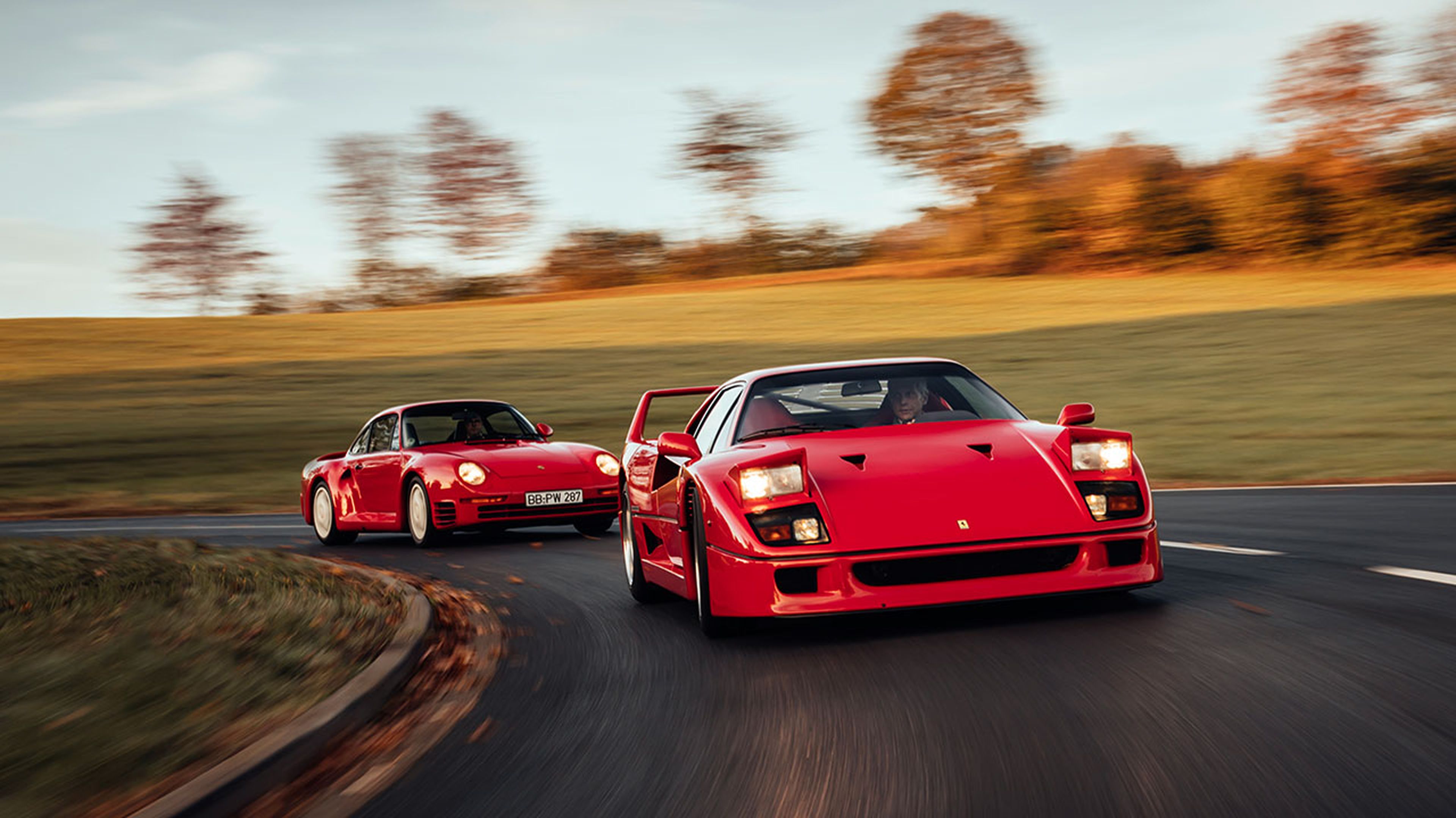 El Ferrari F40 y Porsche 959 S pelearon por el título de coche de producción más rápido del mundo a fines de los años 80. ¡Volvemos a conducir ambos!