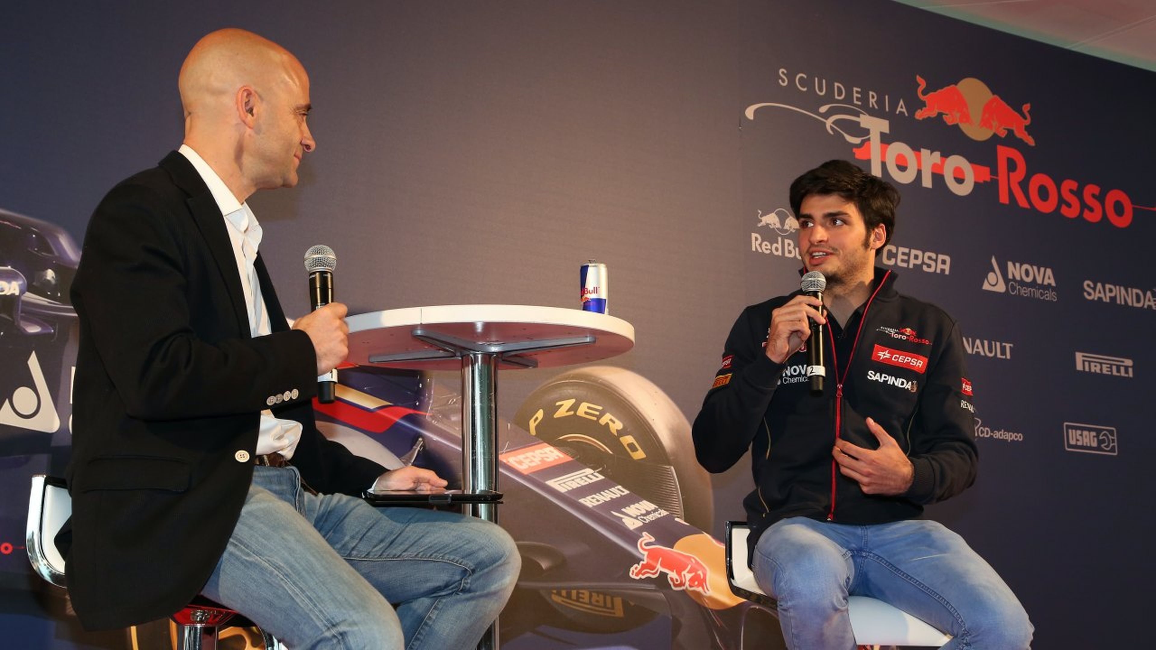 Carlos Sainz, presentado como piloto de Toro Rosso a finales de 2014