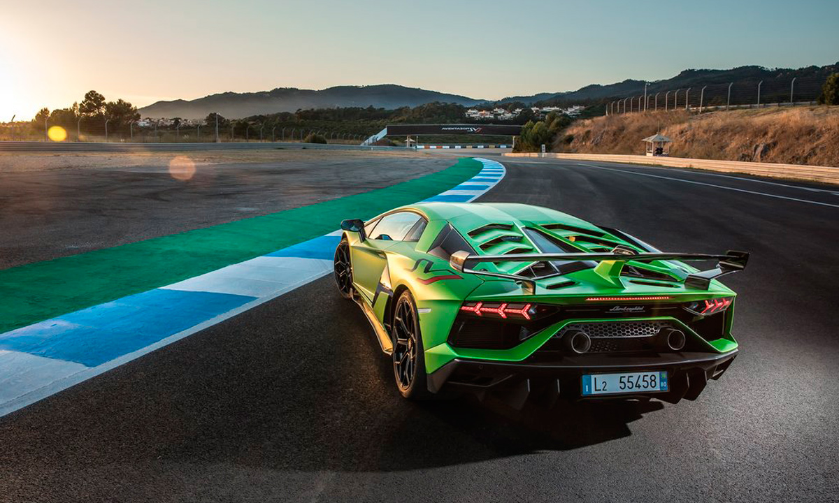 Prueba del Lamborghini Aventador  V12 720CV 50th Anniversary --  