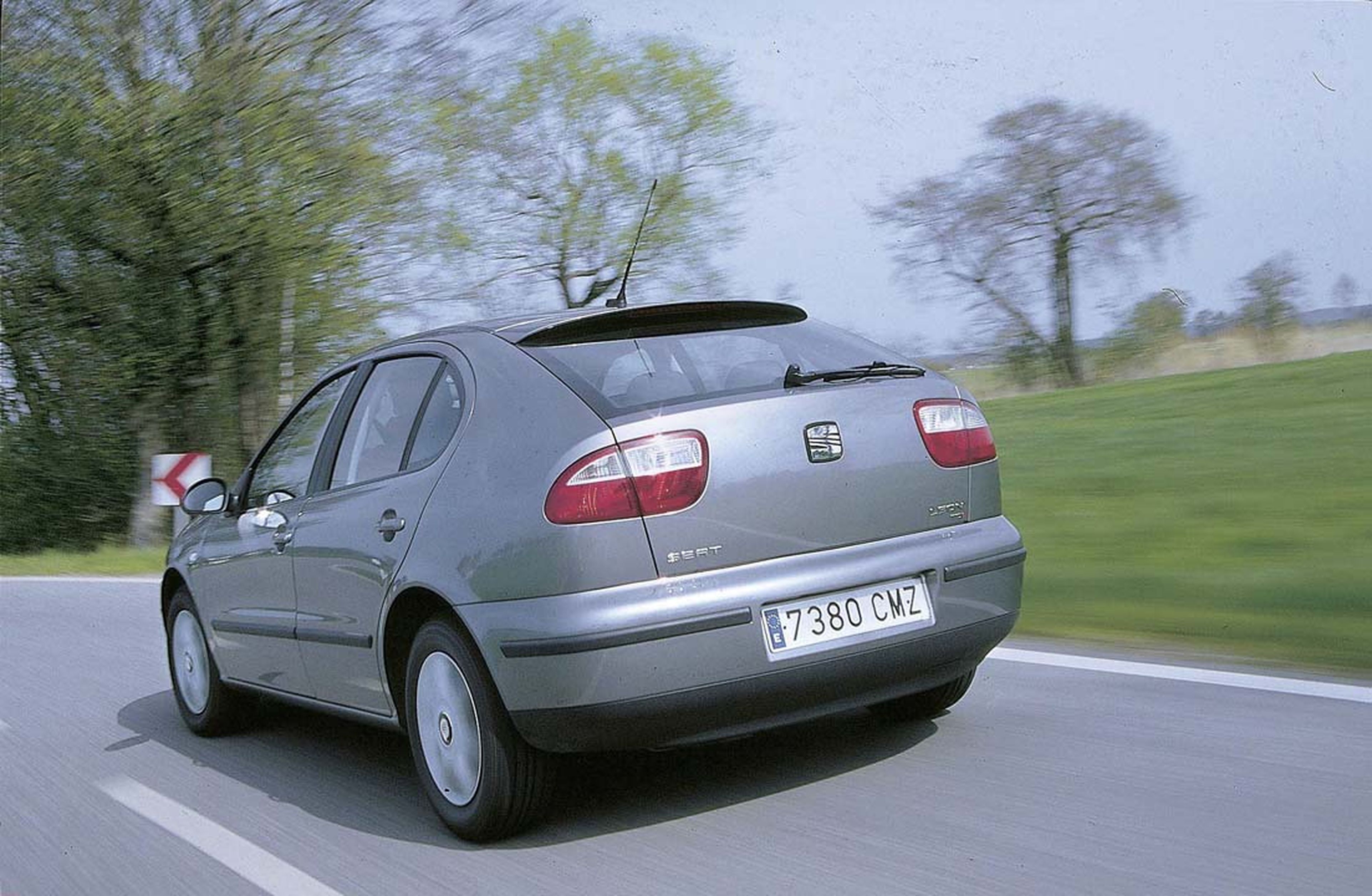 Segunda mano: Peugeot 307 o Seat León