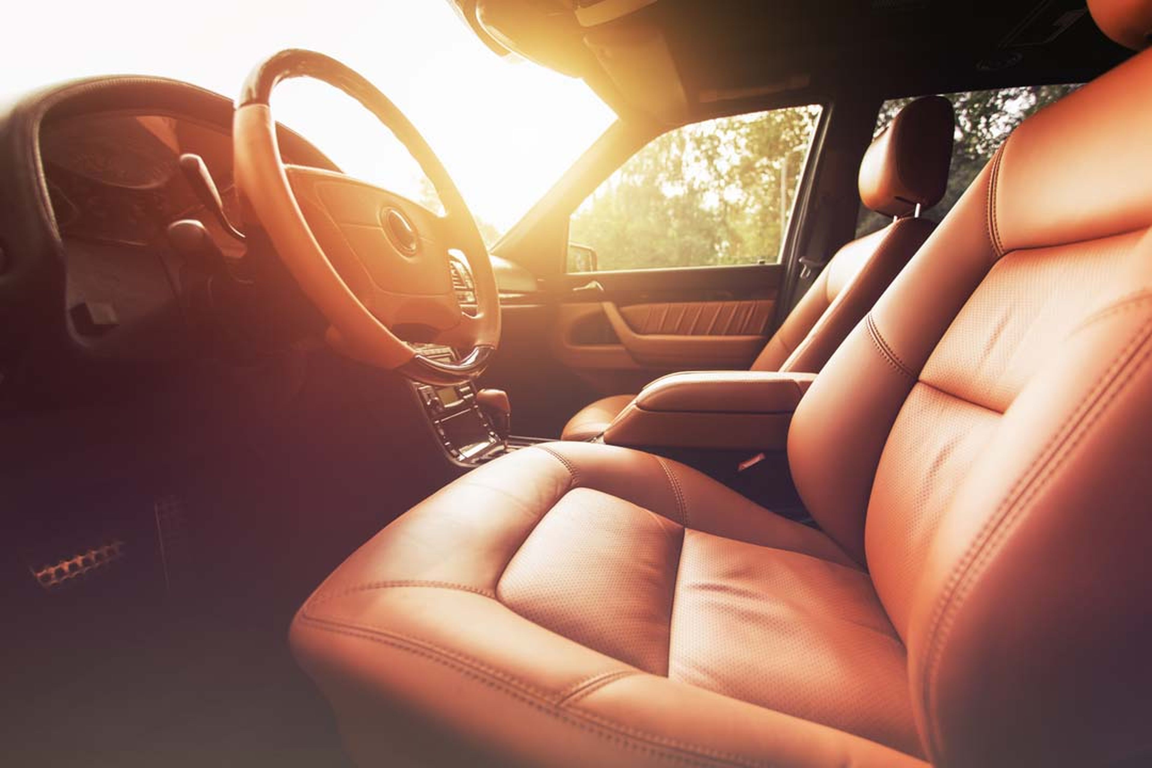 5 trucos para bajar la temperatura del coche en verano