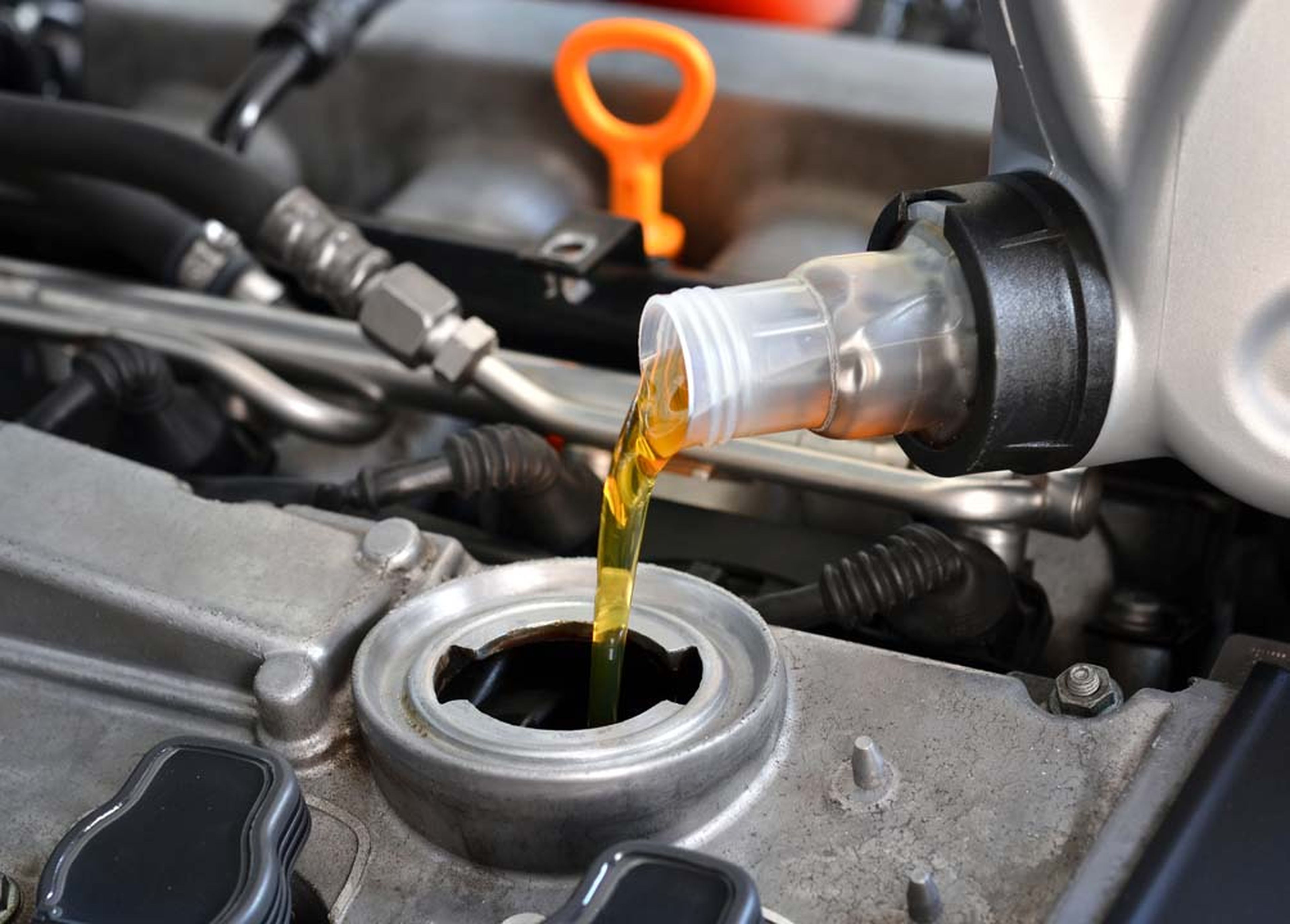 Cómo cambiar el aceite de tu coche