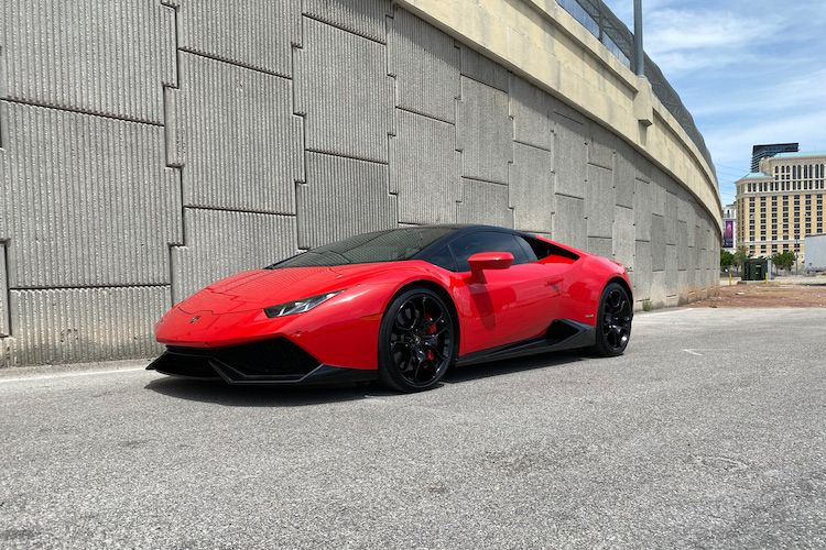 Cuánto cuesta alquilar mensualmente un Lamborghini Huracán? -