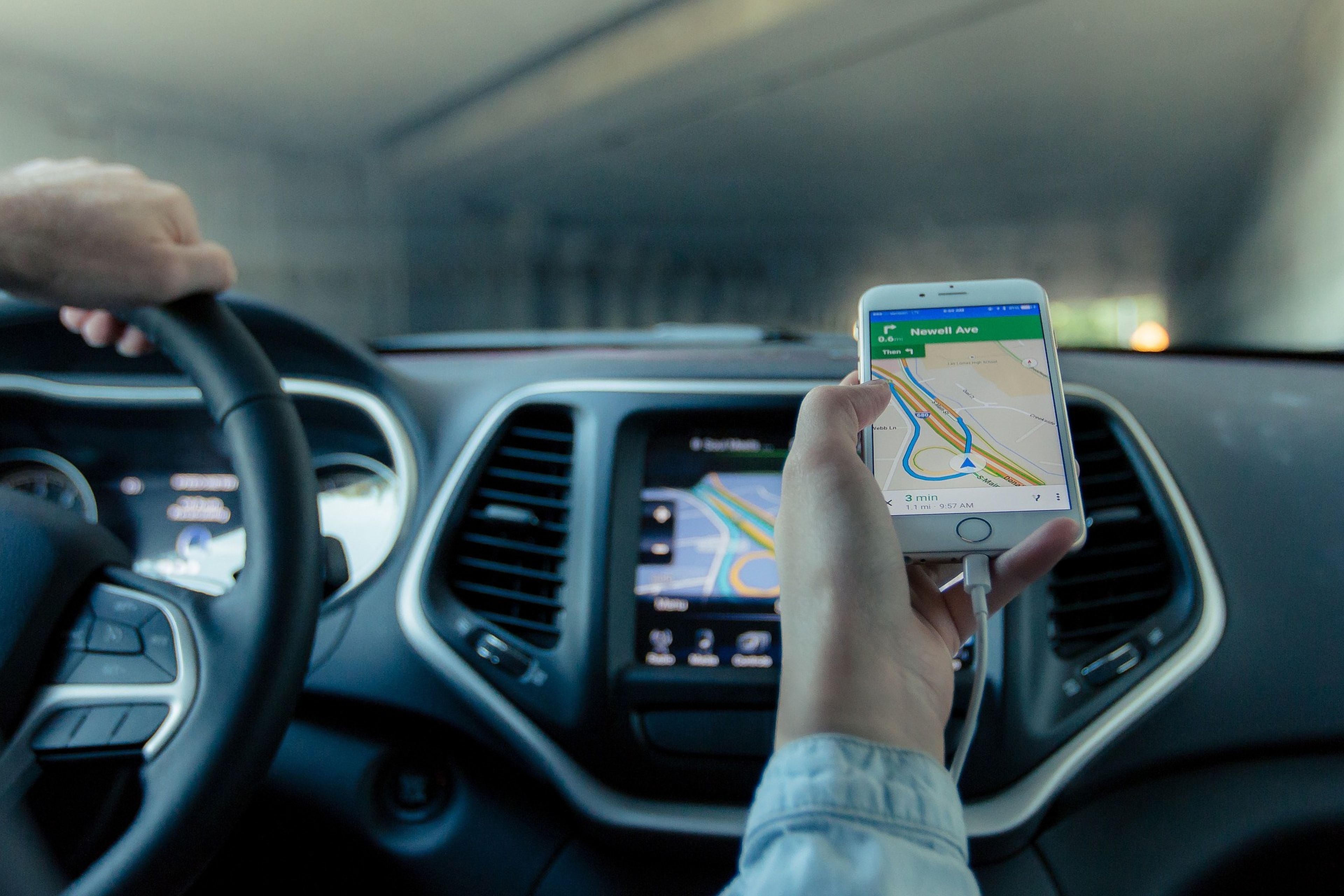 Los mejores localizadores para seguir a tu coche con GPS allá donde vaya