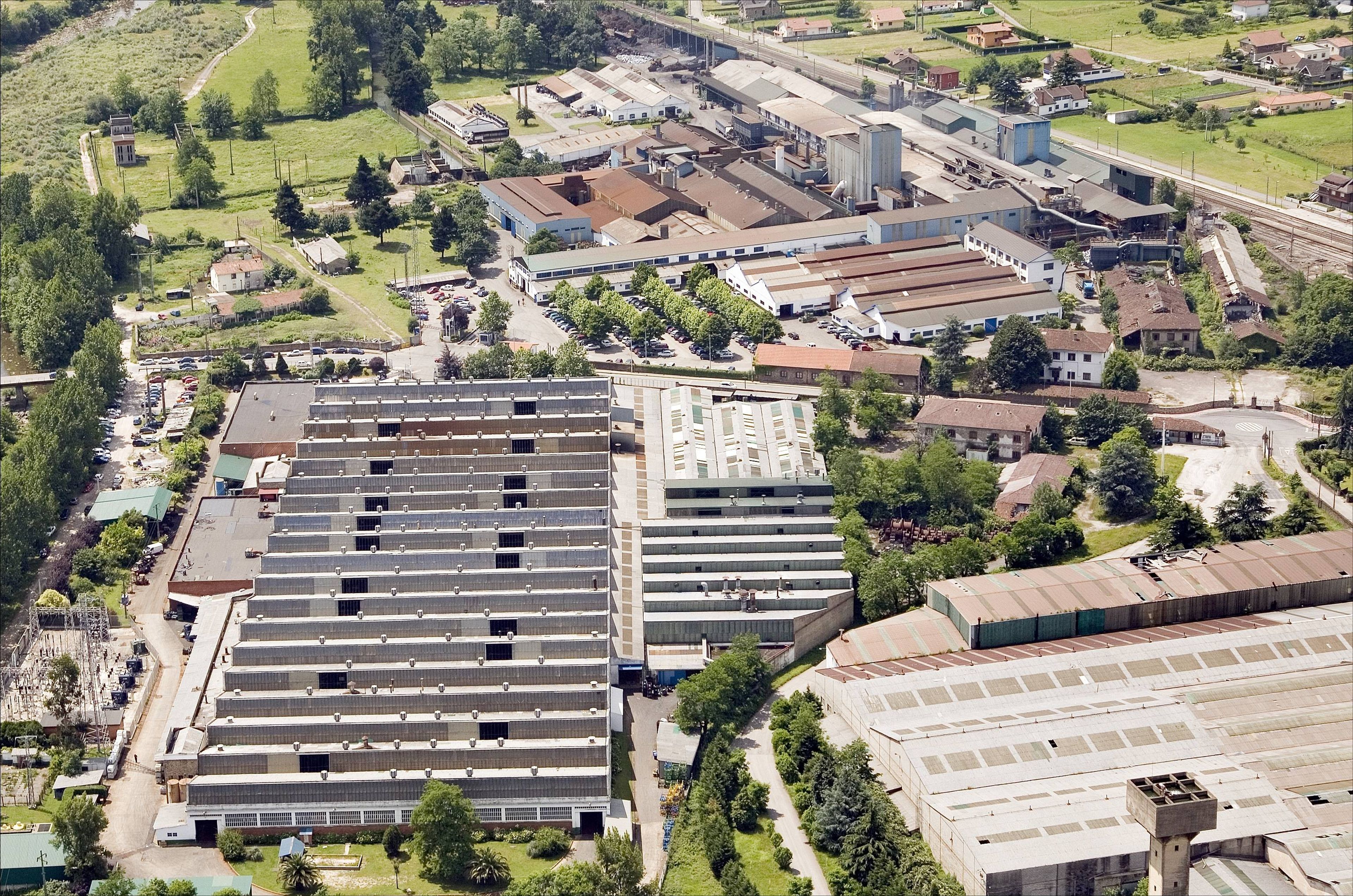 Nissan asegura el futuro de la fábrica de Cantabria hasta 2023