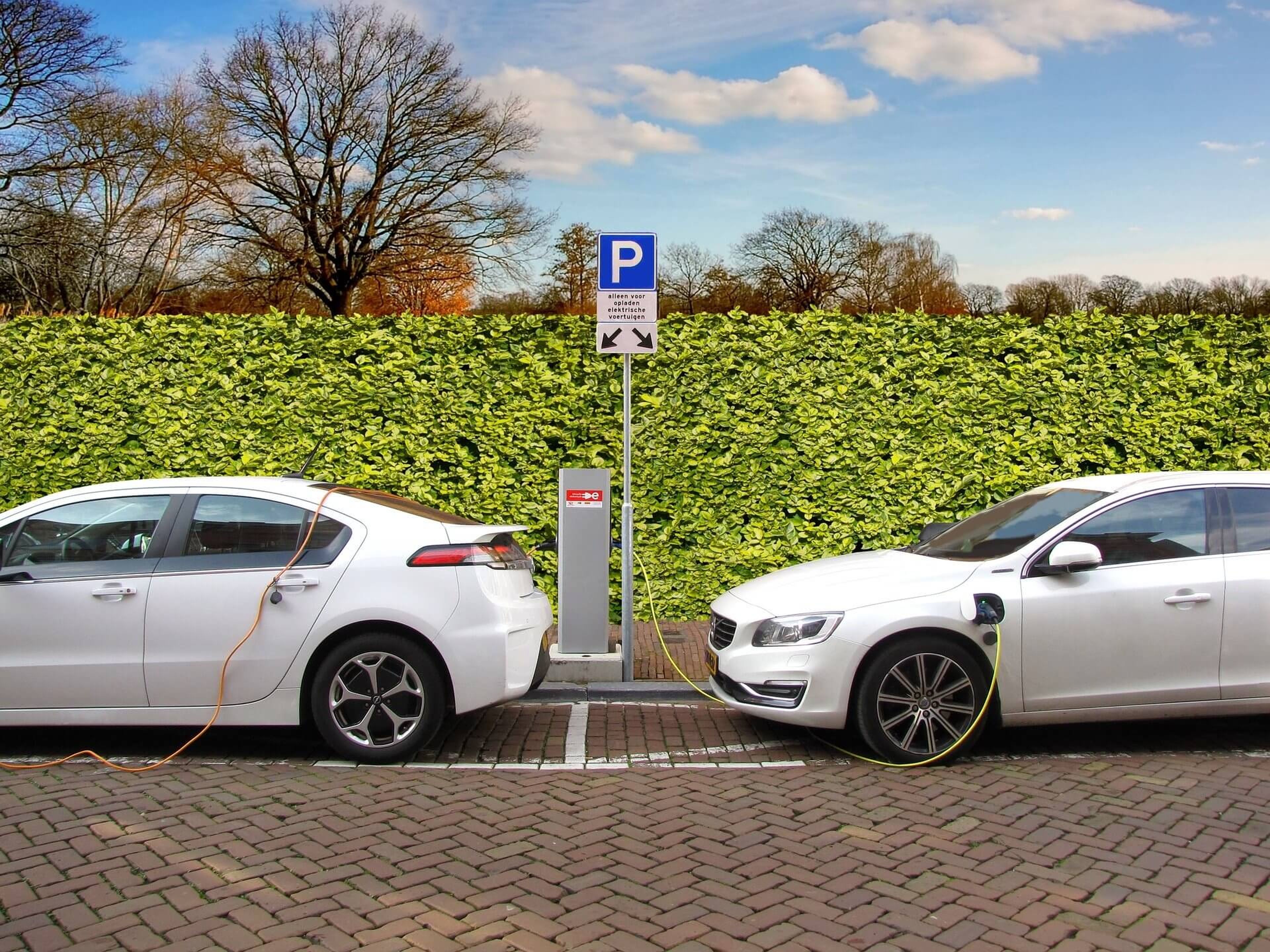 Plan Moves 2020: todo lo que puedes ahorrar en un coche eléctrico