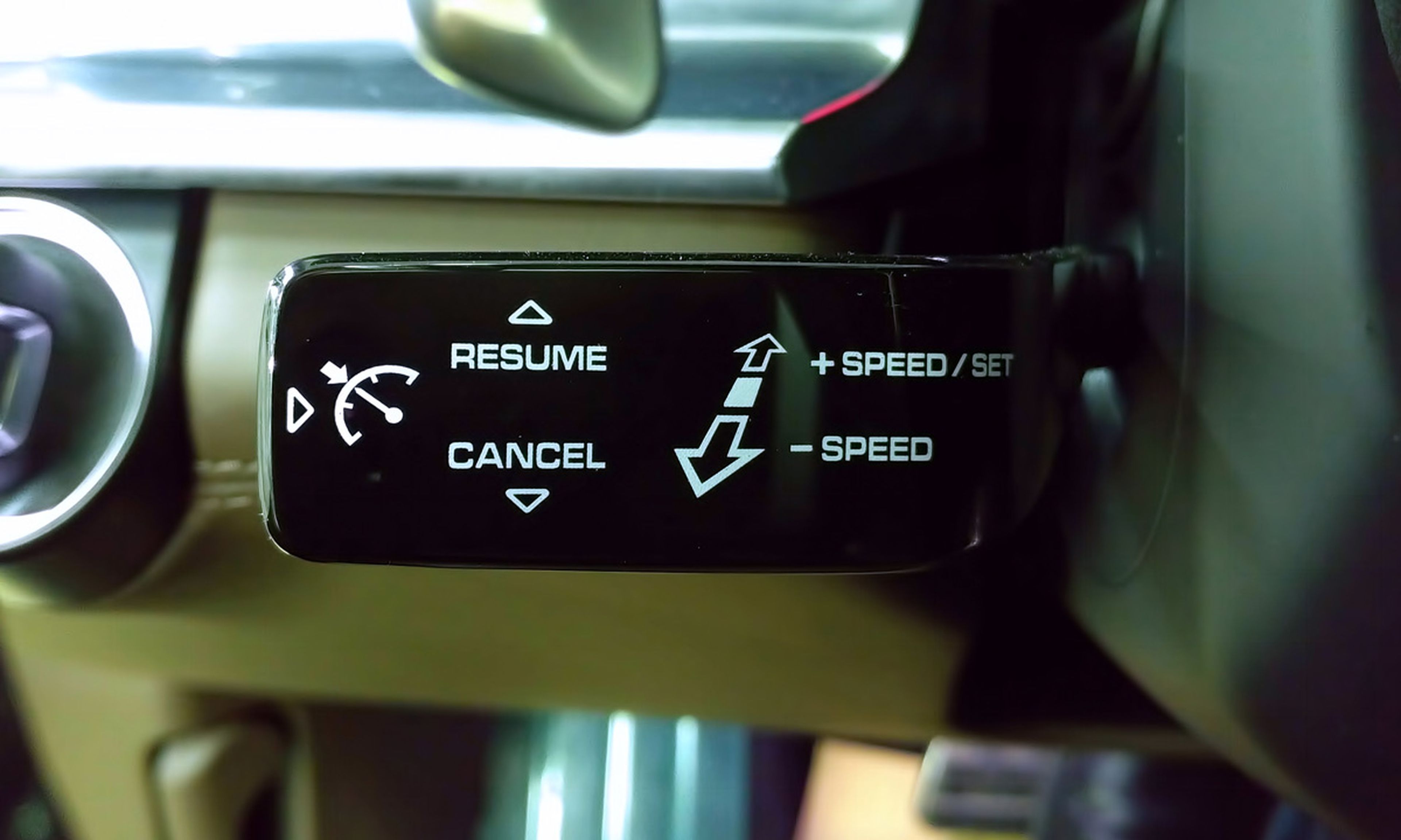 Usar el control de velocidad te puede ayudar a ahorrar combustible