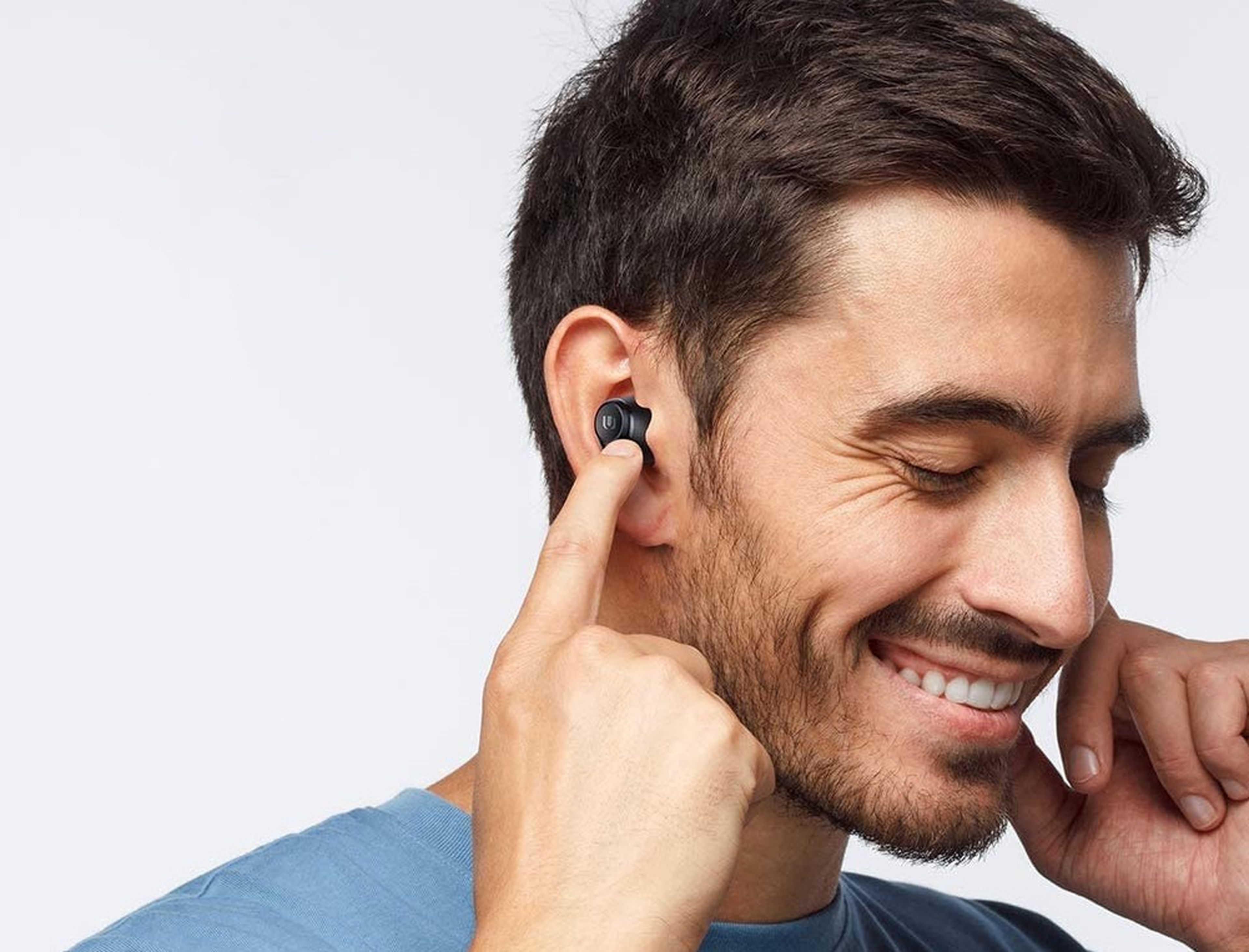 Con estos auriculares podrás ir de viaje sin enterarte de que vas en coche  o autobús