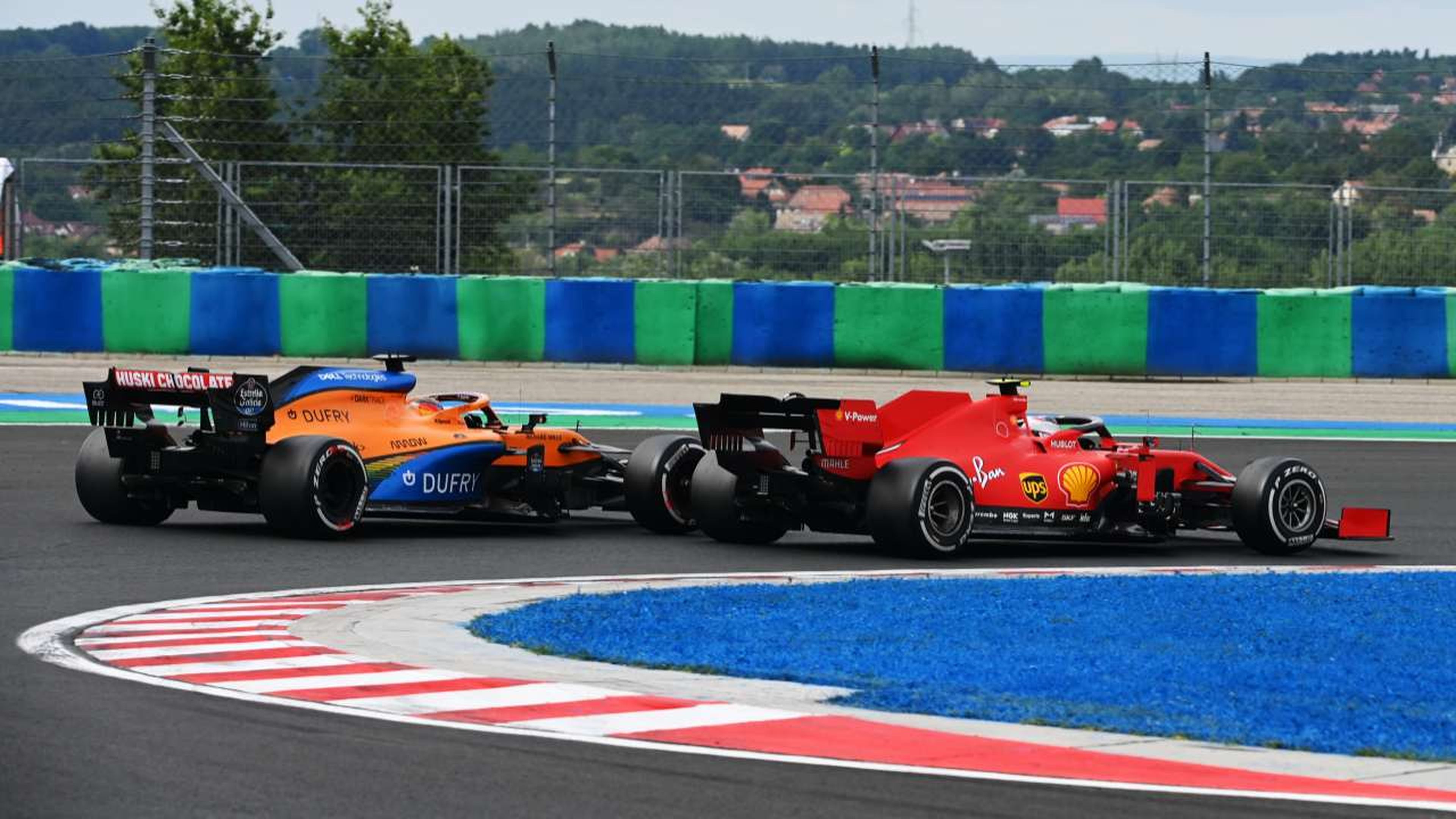 Carlos Sainz y Leclerc en Hungría
