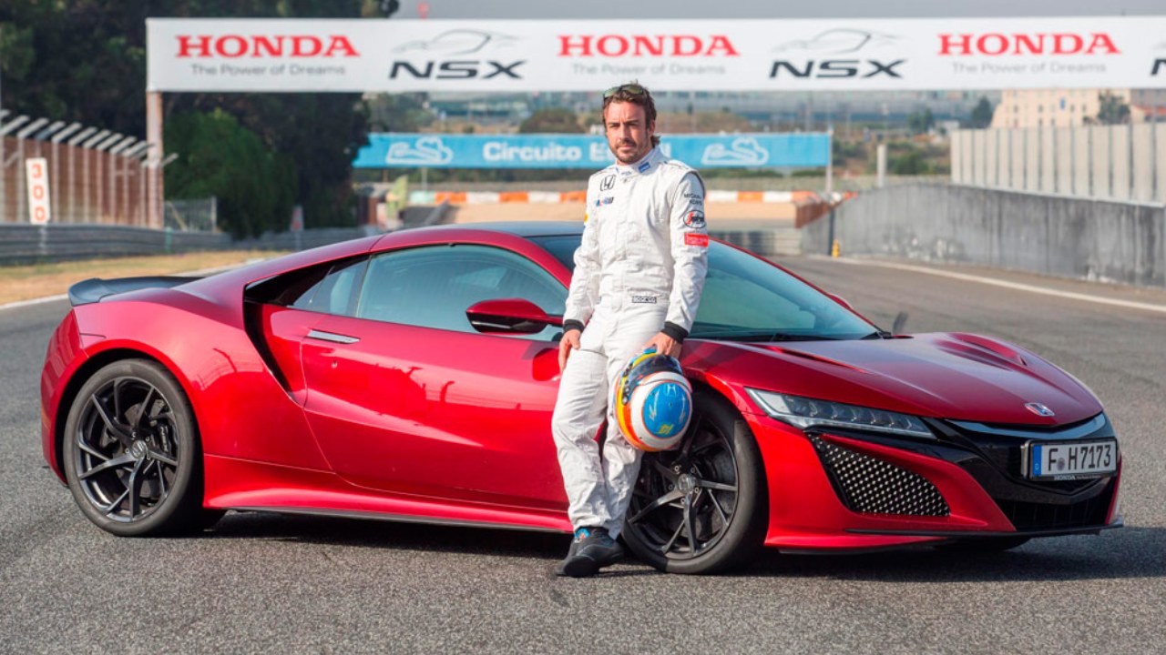 Los 15 coches de calle que conduce Fernando Alonso