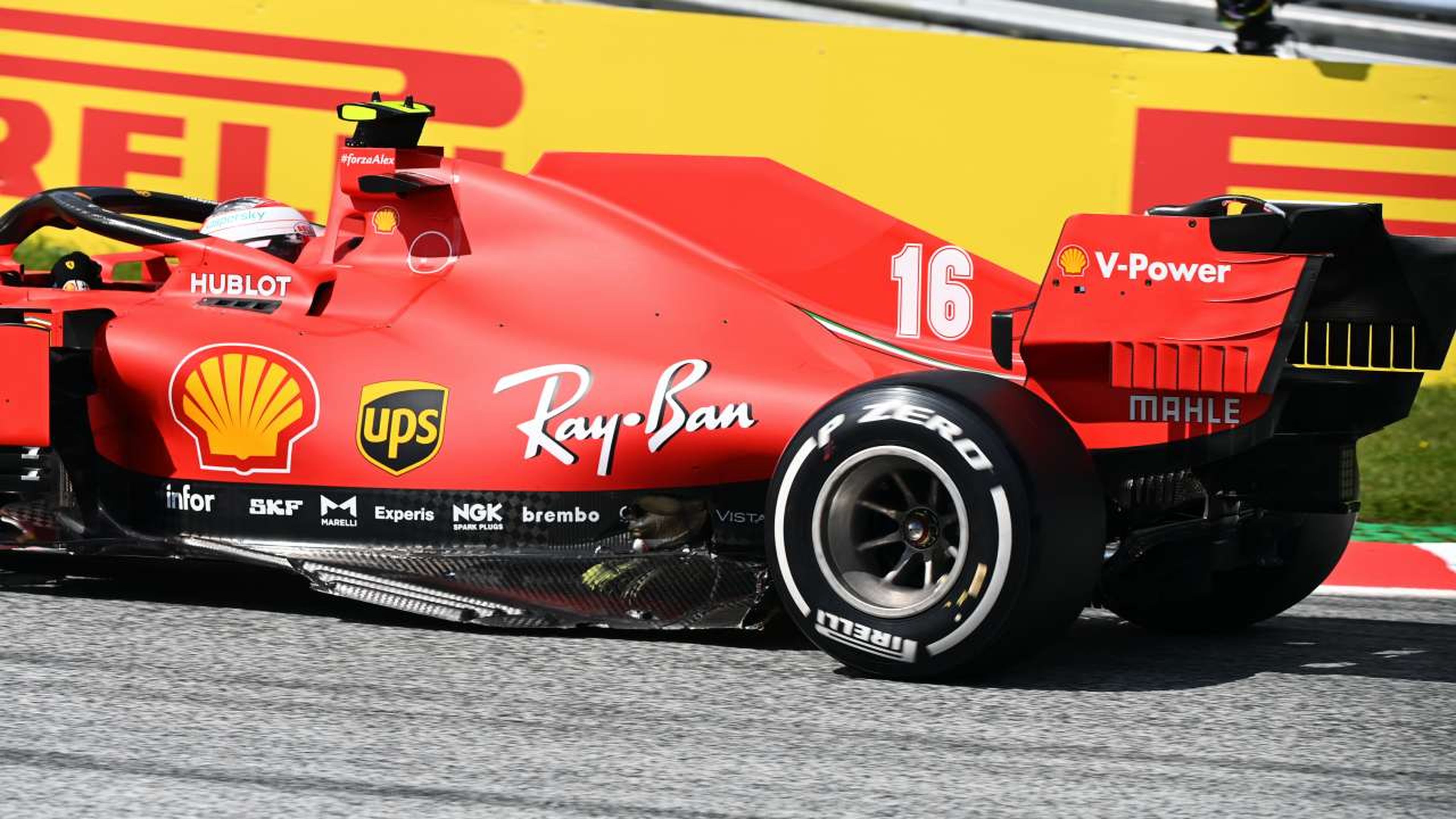 Ferrari Leclerc roto