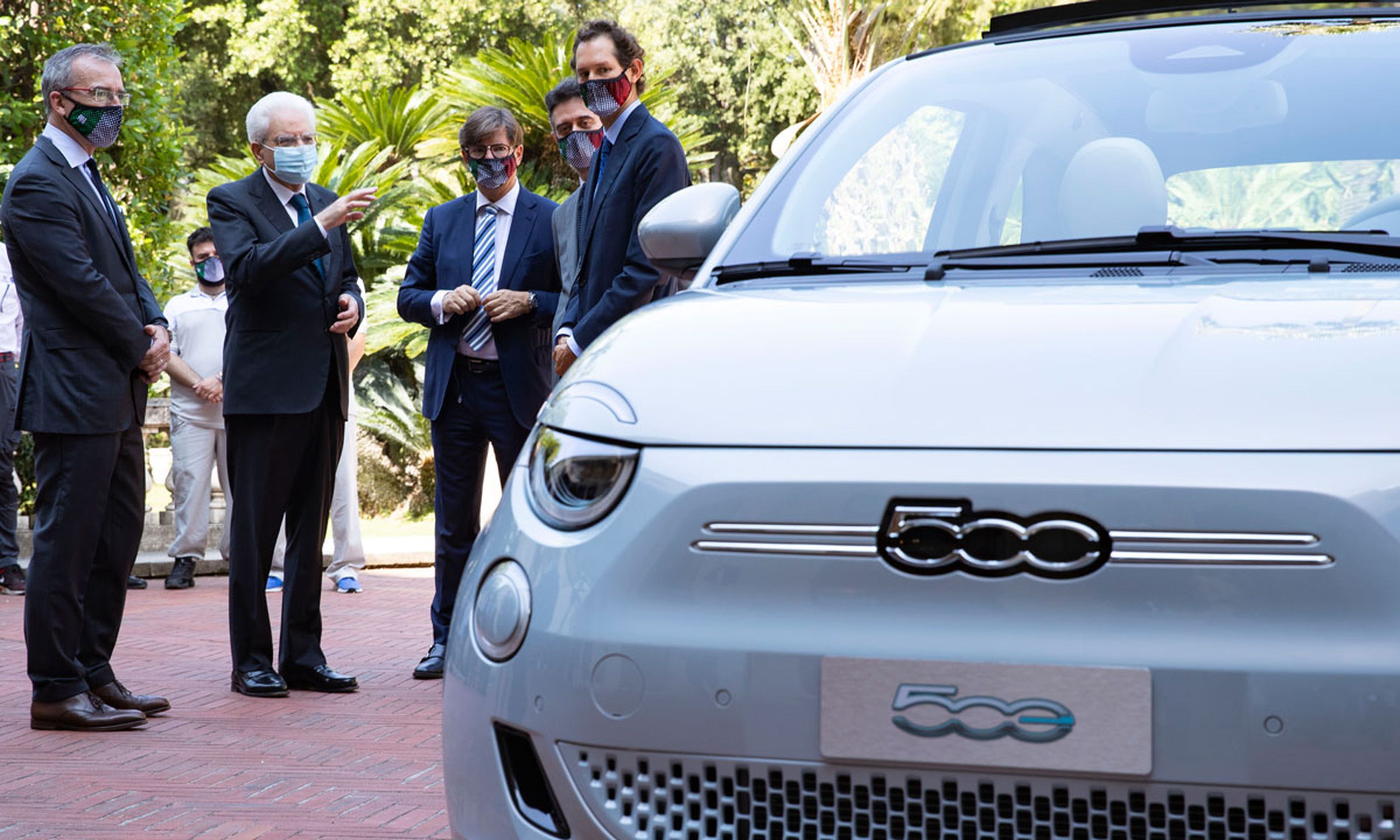 El nuevo Fiat 500 se presenta en el Quirinale y el Palazzo Chigi