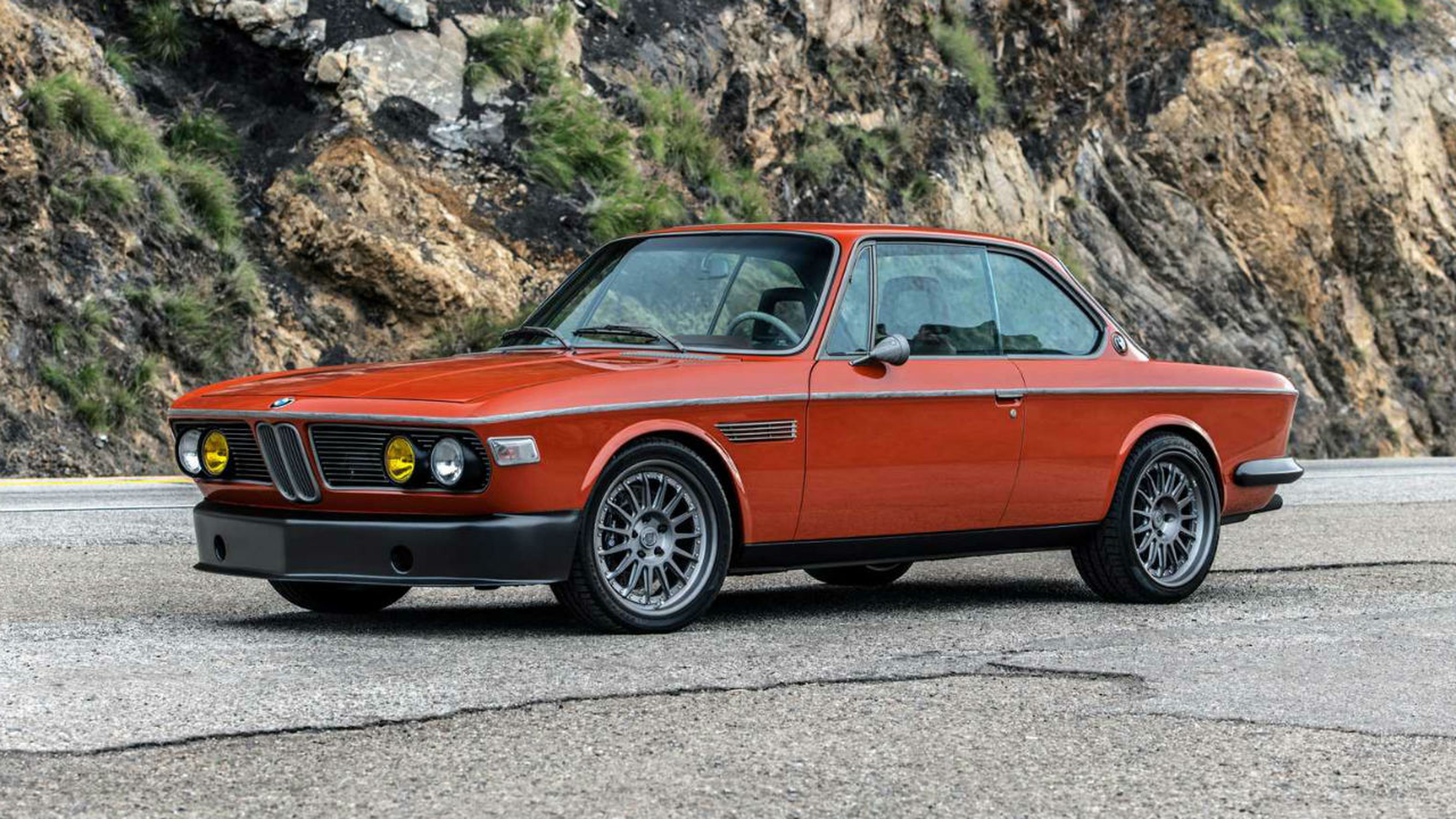BMW 30 CS 1974 de Robert Downey Jr modificado por SpeedKore