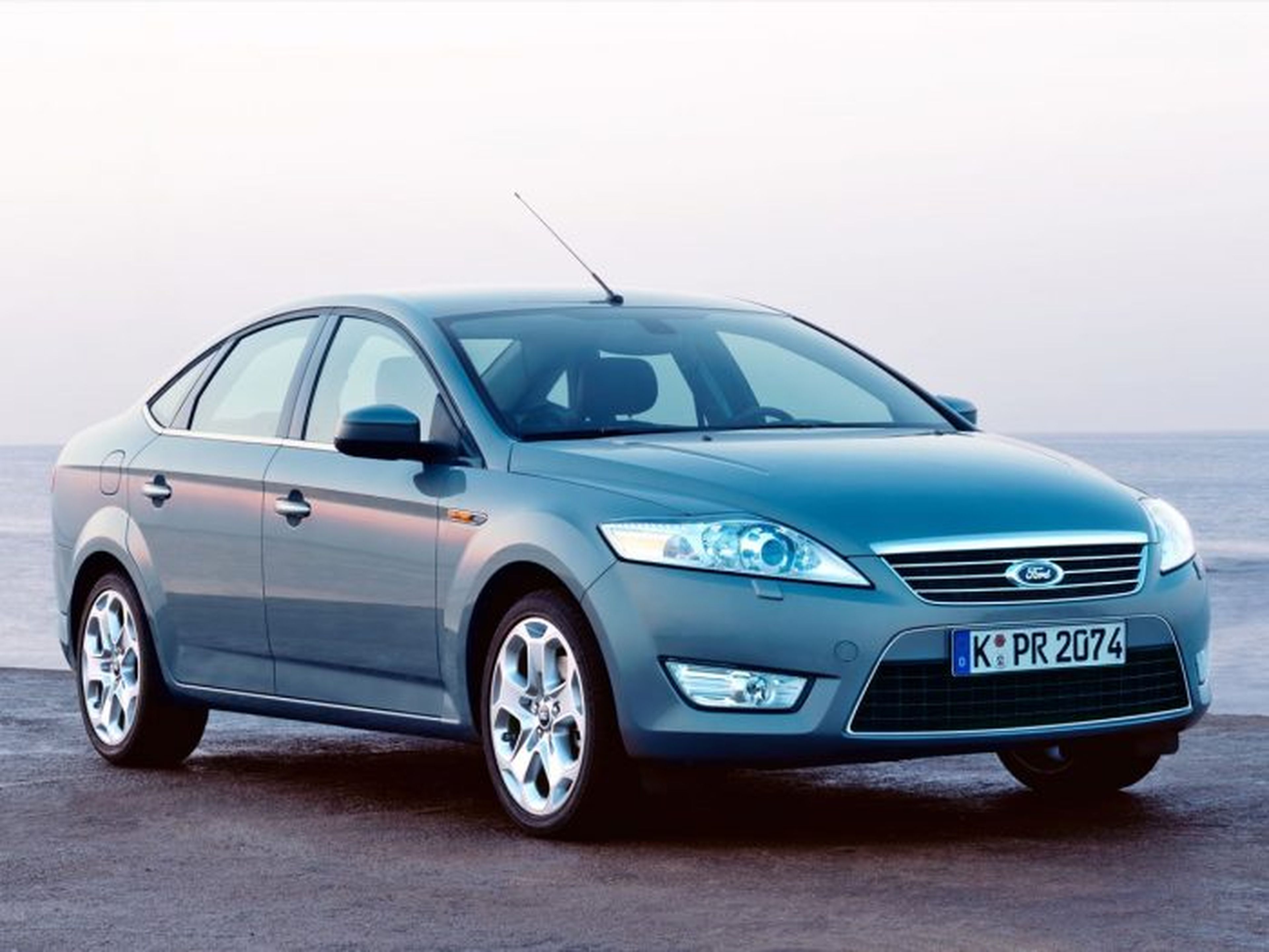Ford Mondeo o Peugeot 407
